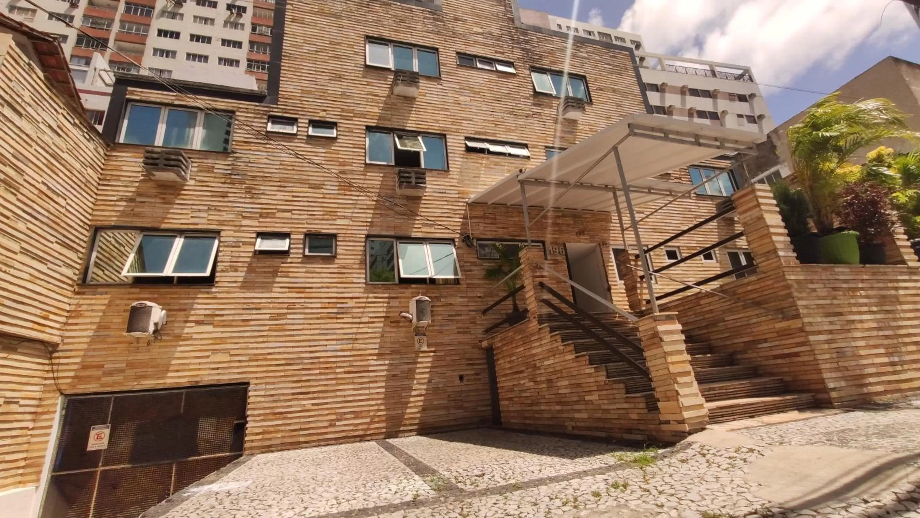 Property building in Hotel Pousada da Praça