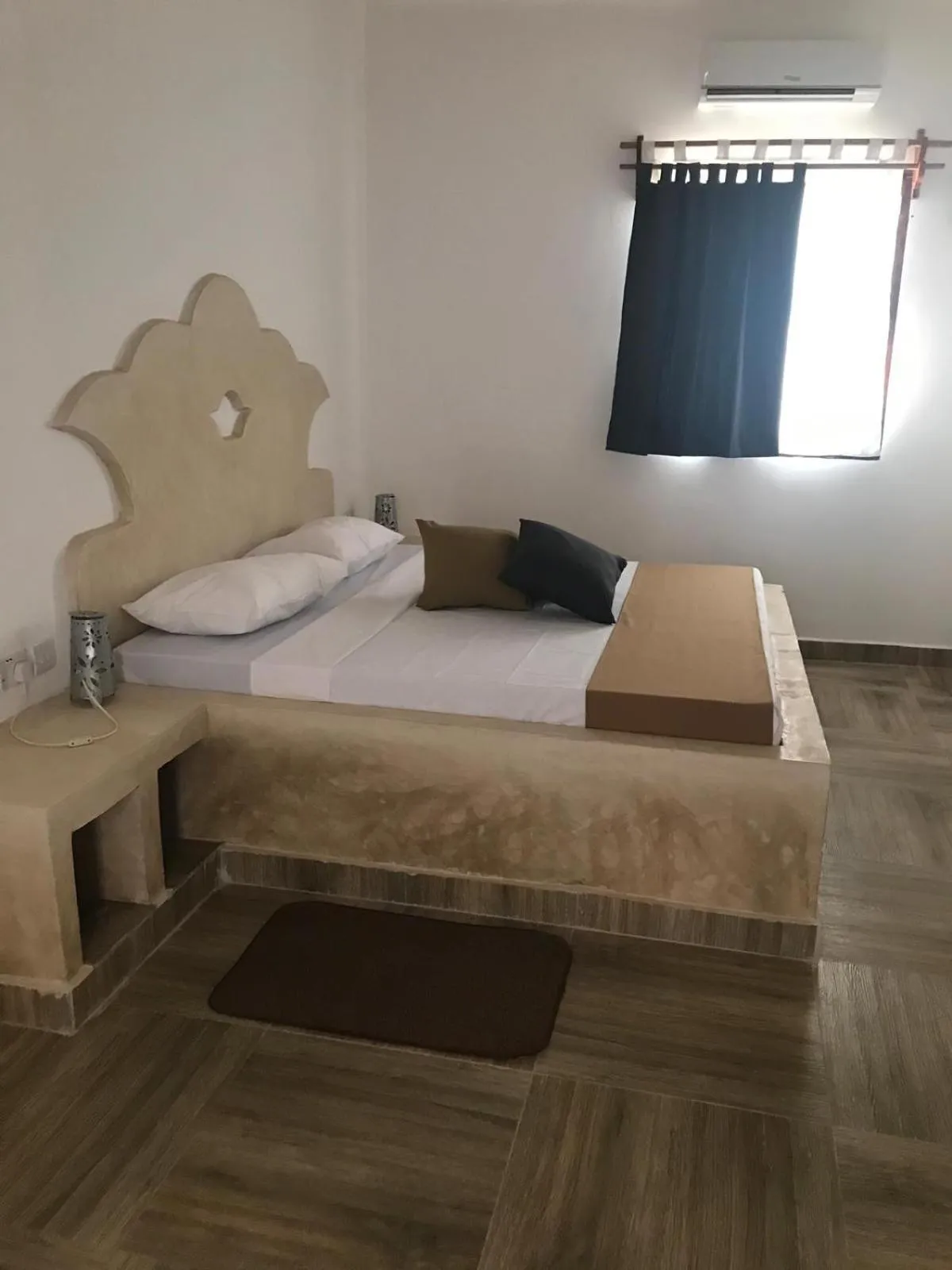 Photo of the whole room, Bed in Sea View Lodge Boutique Hotel