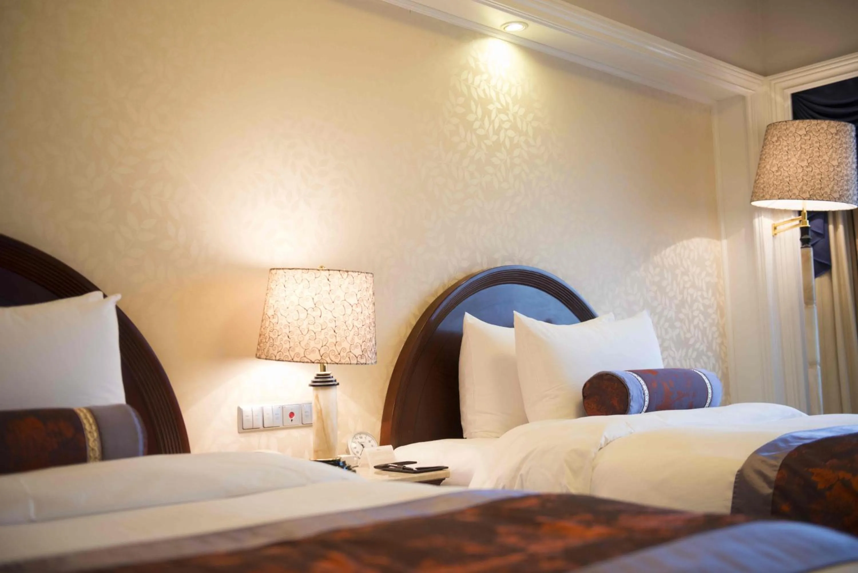 Bed in Green Lake Hotel