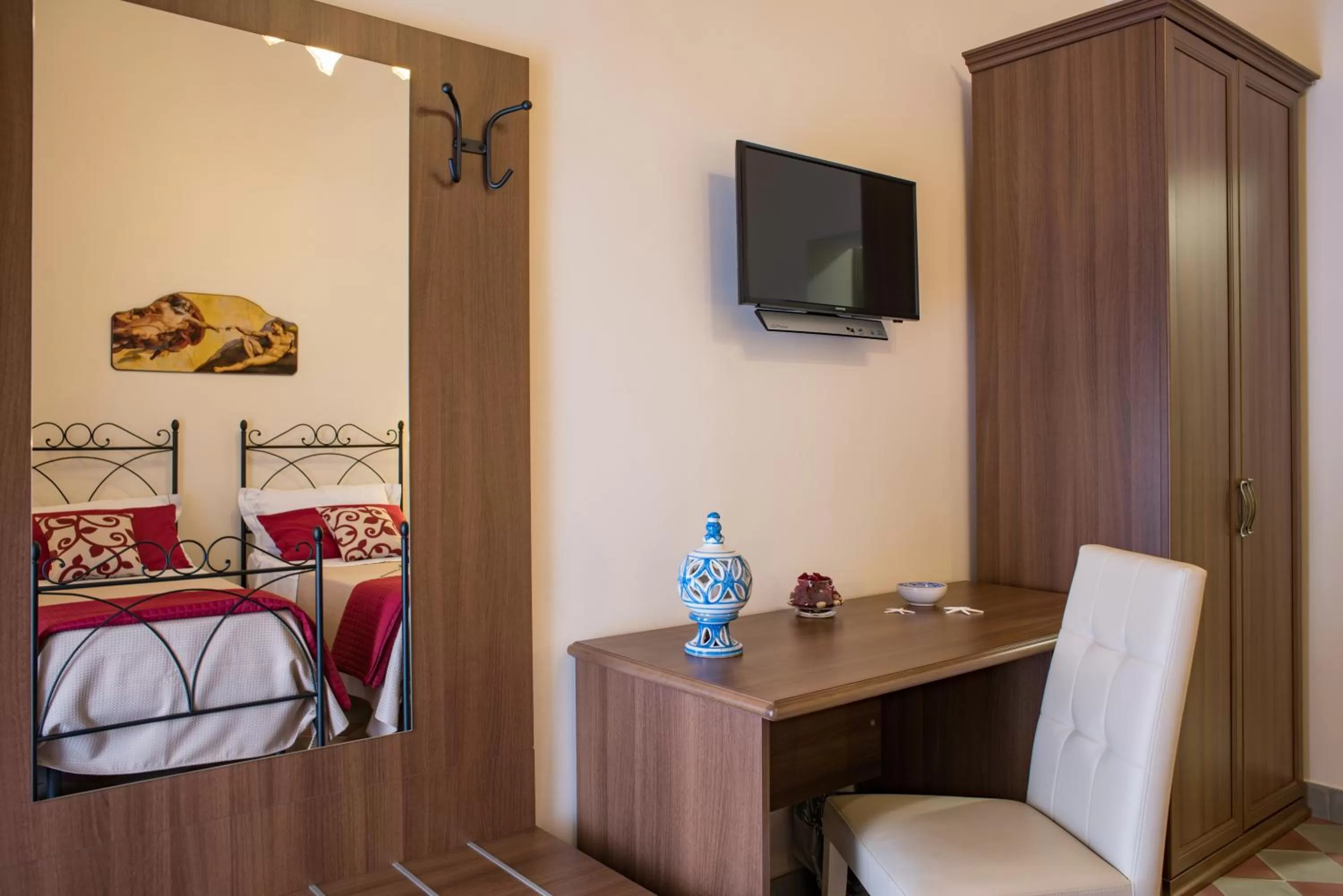 Photo of the whole room, Seating Area in B&B Palazzo Tornabene