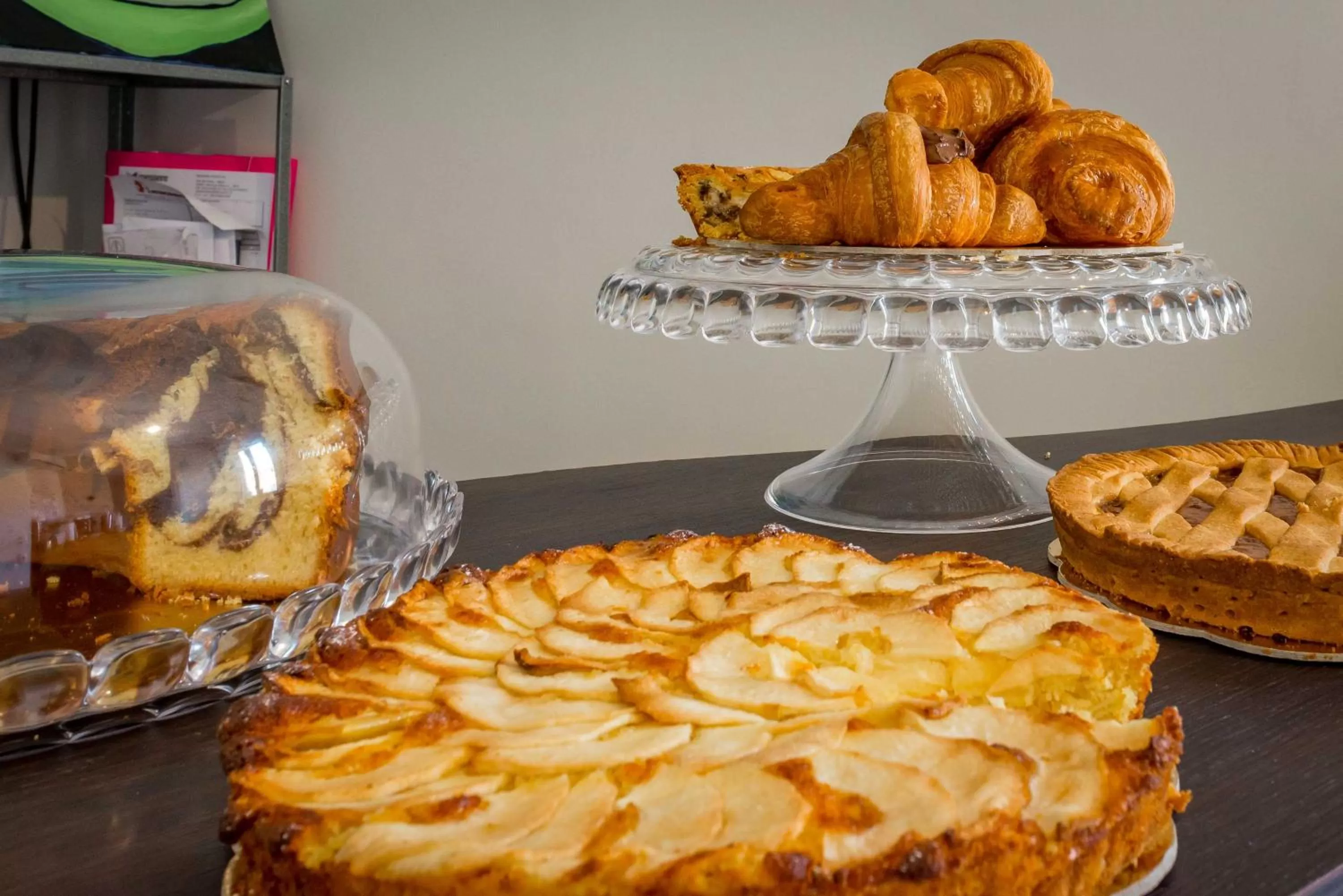 Communal lounge/ TV room in Un Attimo A Roma B&B