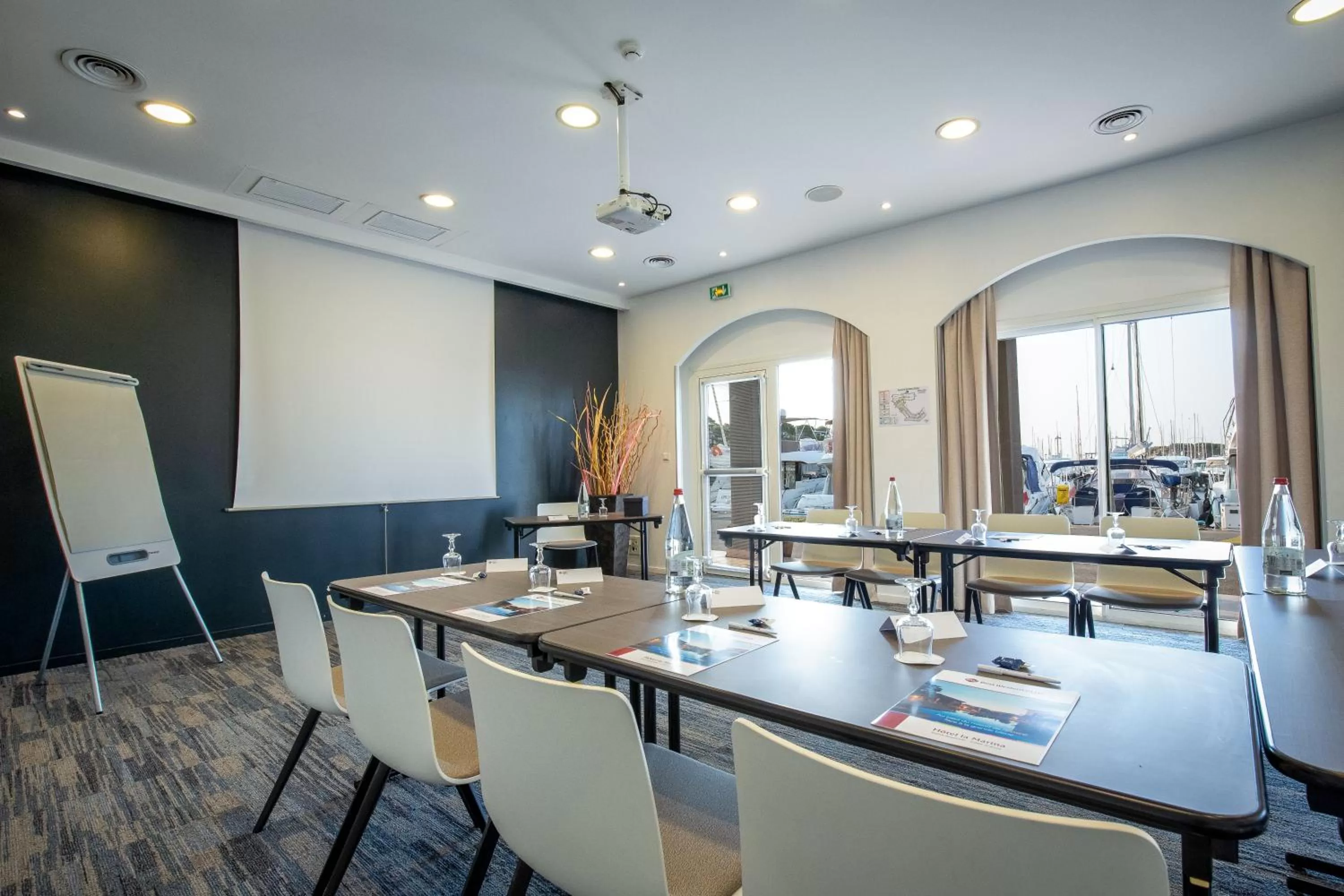 Business facilities in Best Western Plus La Marina