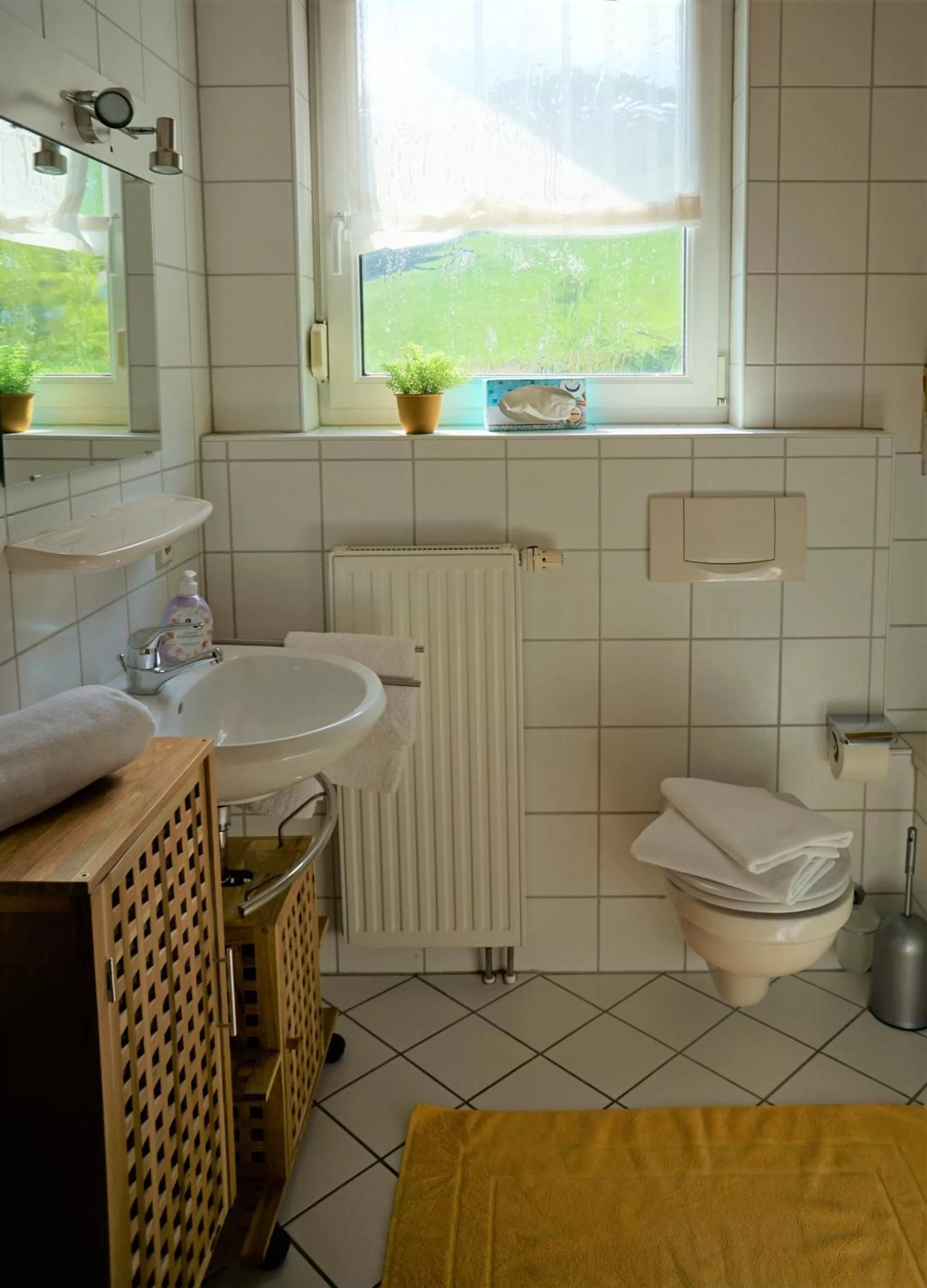 Bathroom in Kurparkhotel Faißt