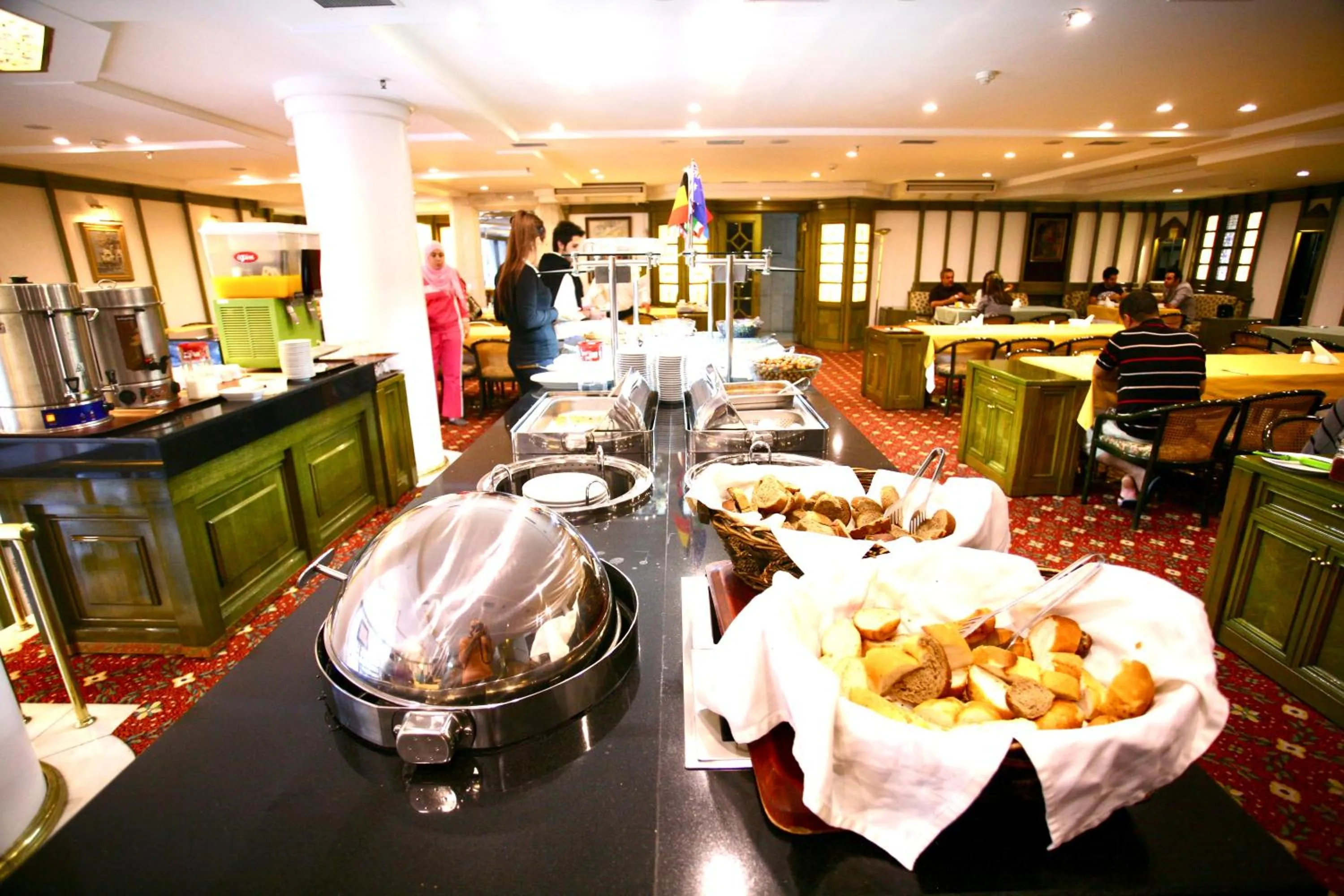 Restaurant/places to eat in Istanbul Royal Hotel