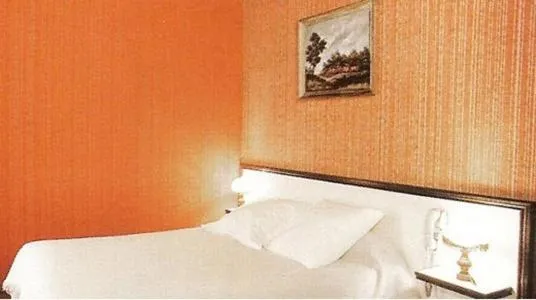 Bed in Avenir Hotel