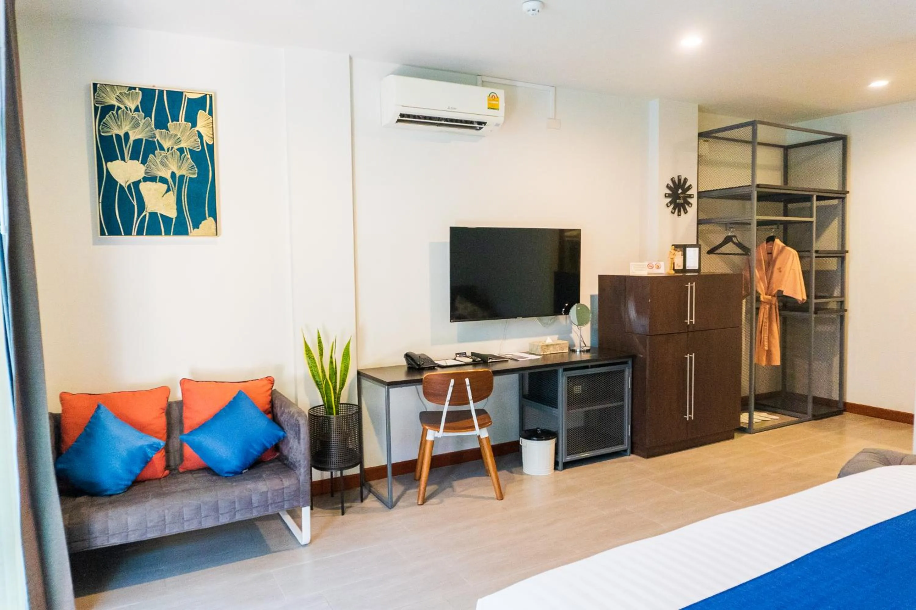 Photo of the whole room in Wealth Boutique Hotel Chiang Mai