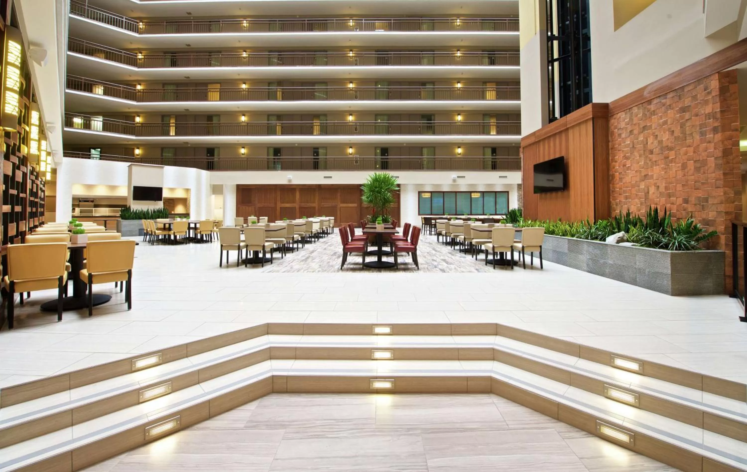 Lobby or reception in Embassy Suites by Hilton Portland Tigard