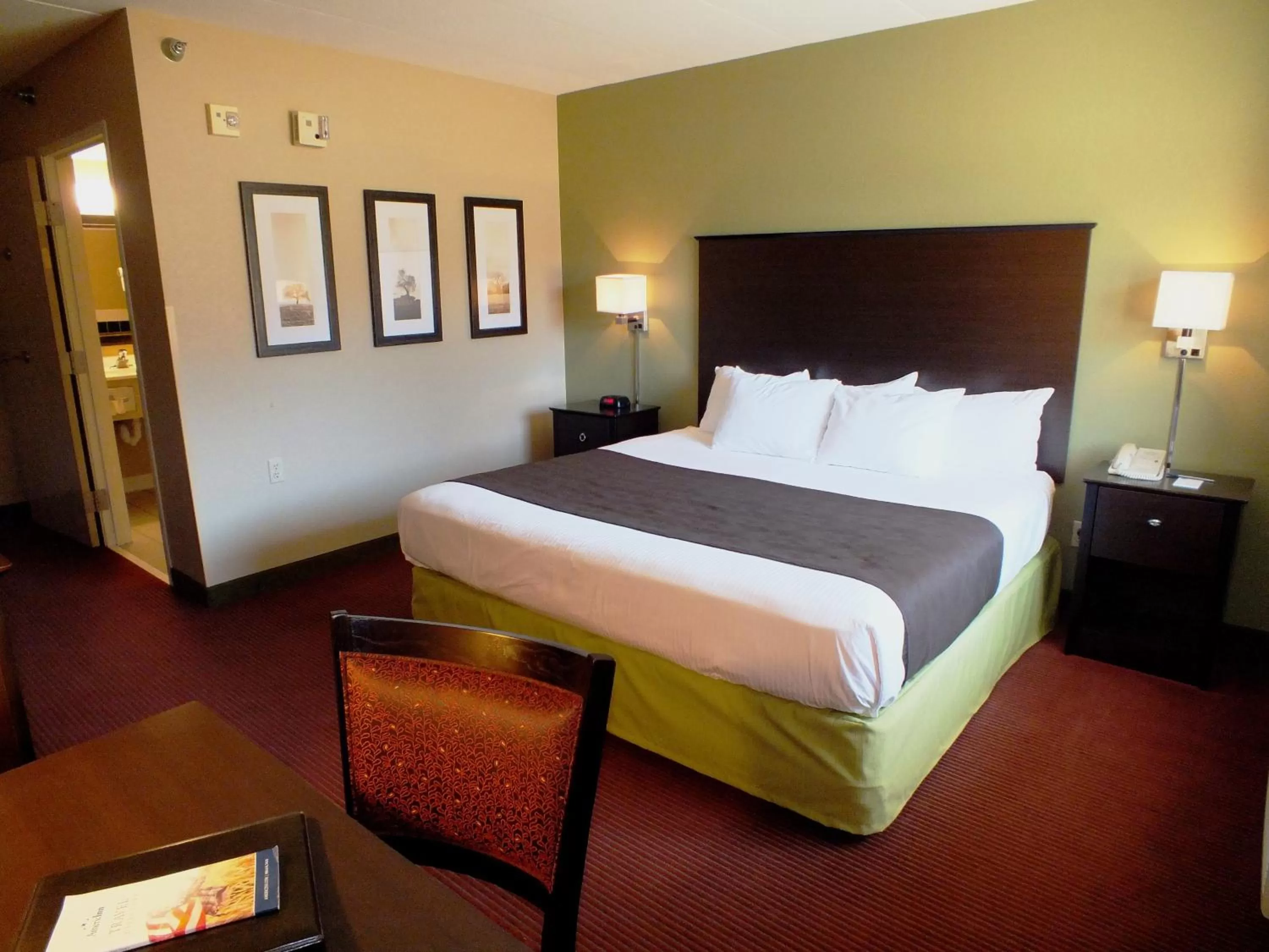 King Room - Mobility Access/Non-Smoking in AmericInn by Wyndham Okoboji