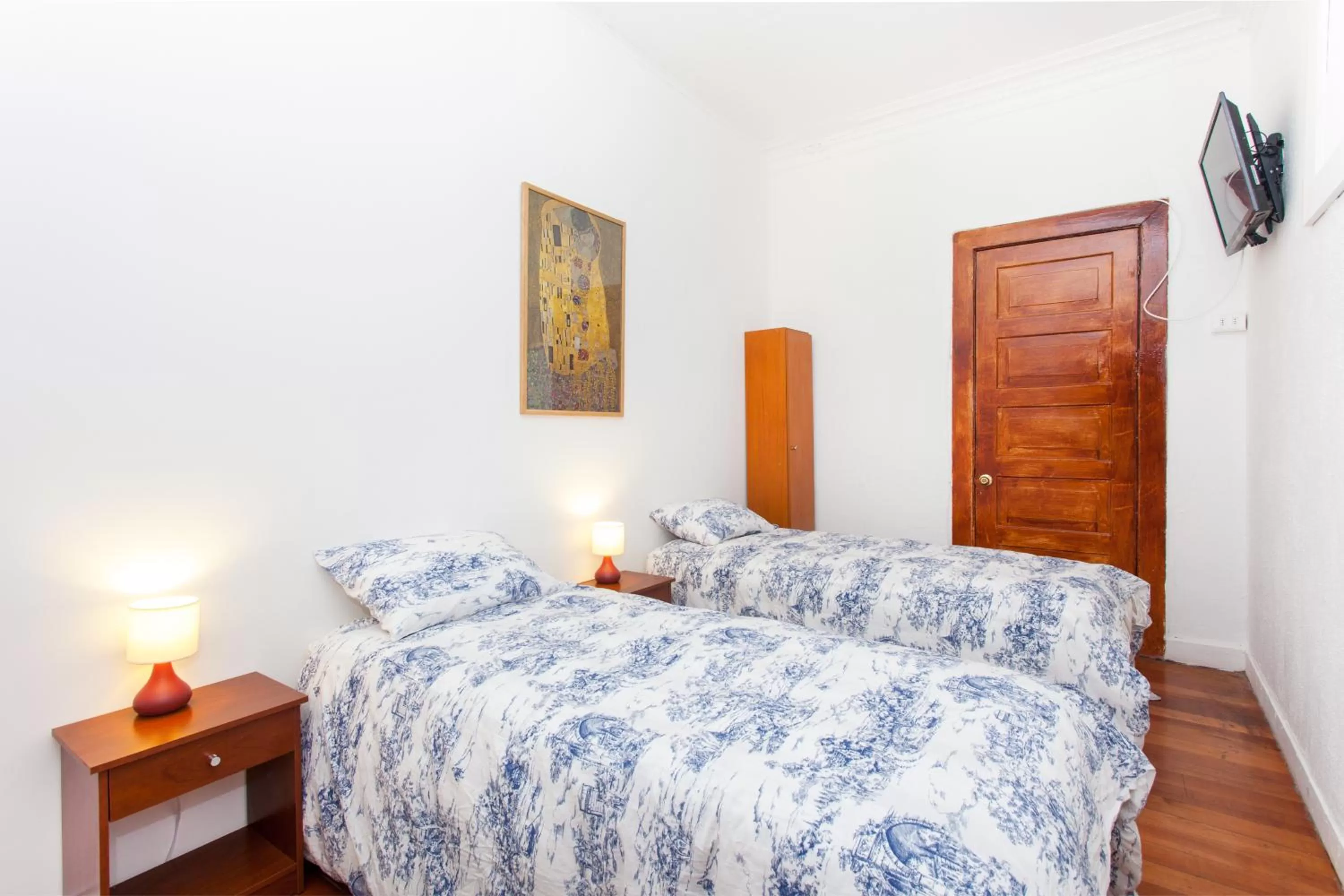 Photo of the whole room, Bed in ITALIA SUITE B&B habitaciones con baño privado y aire acondicionado