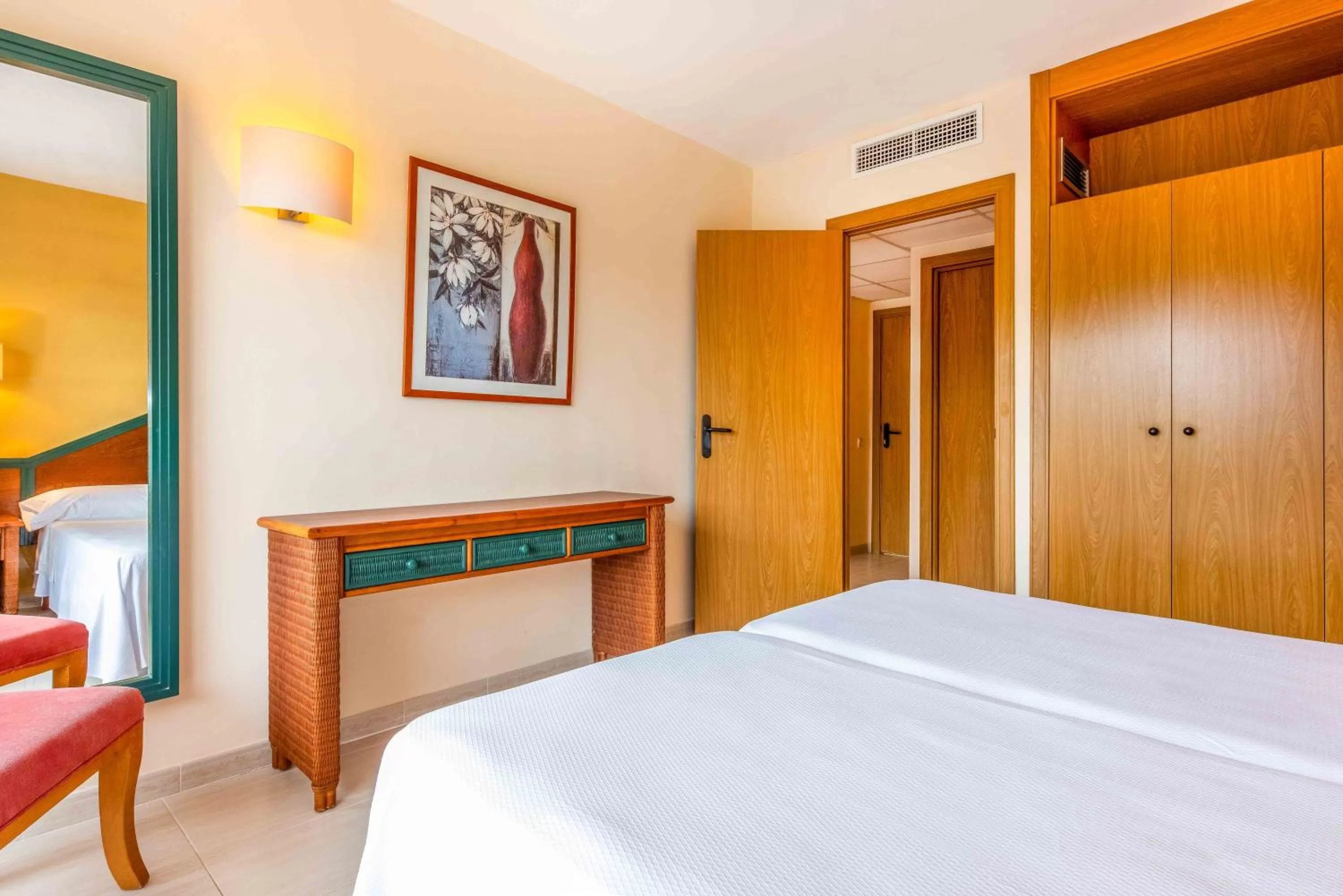 Photo of the whole room, Bed in Valentin Park Club