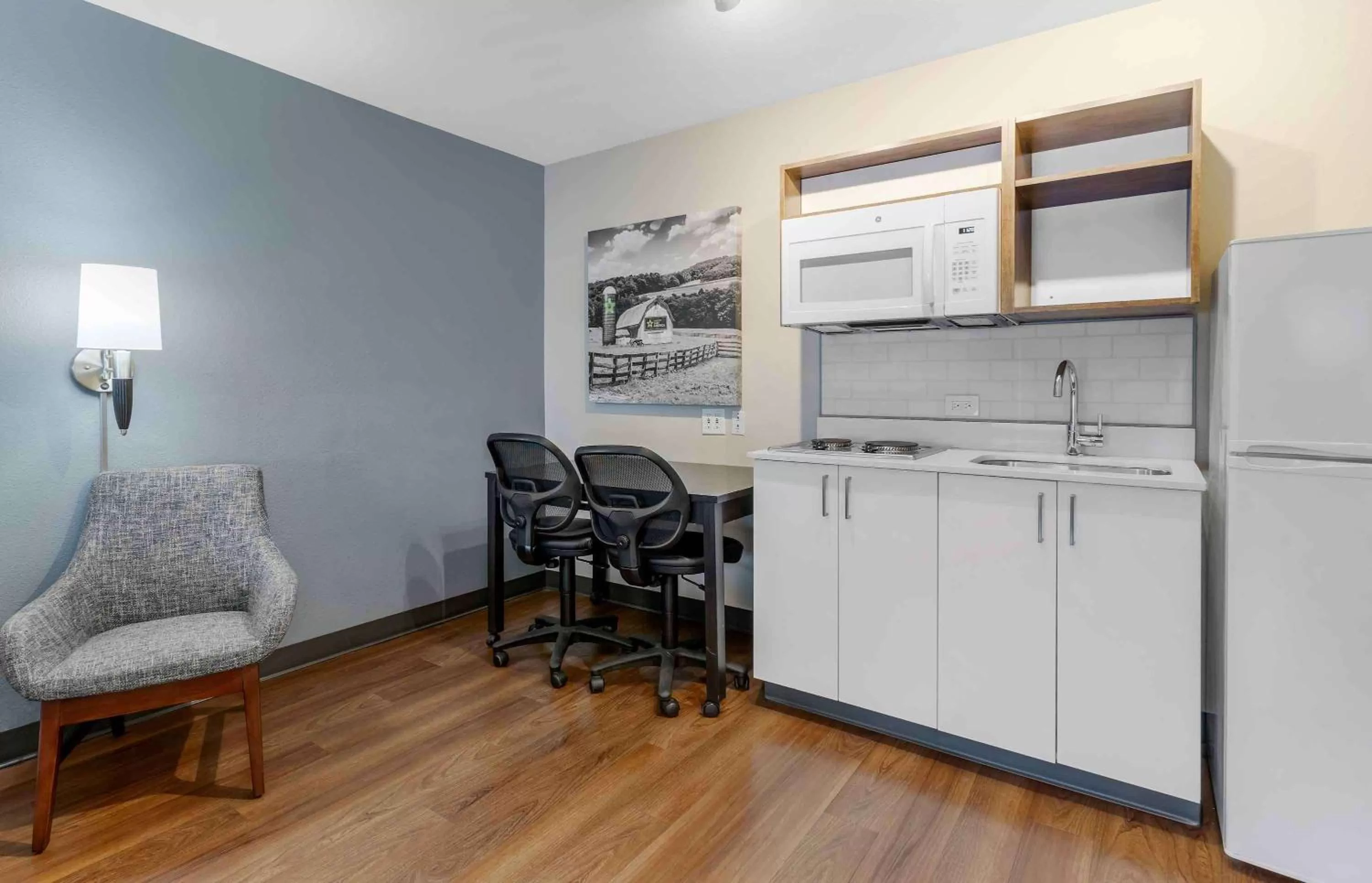 Bedroom in Extended Stay America Suites - San Francisco - San Mateo - SFO