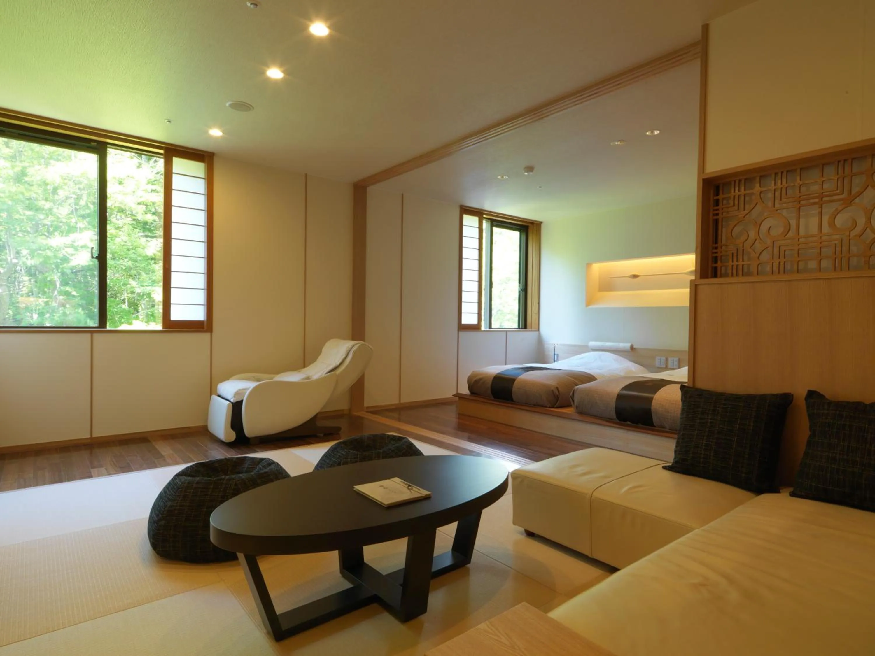 Photo of the whole room, Bed in Niseko Konbu Onsen Tsuruga Moku-no-sho