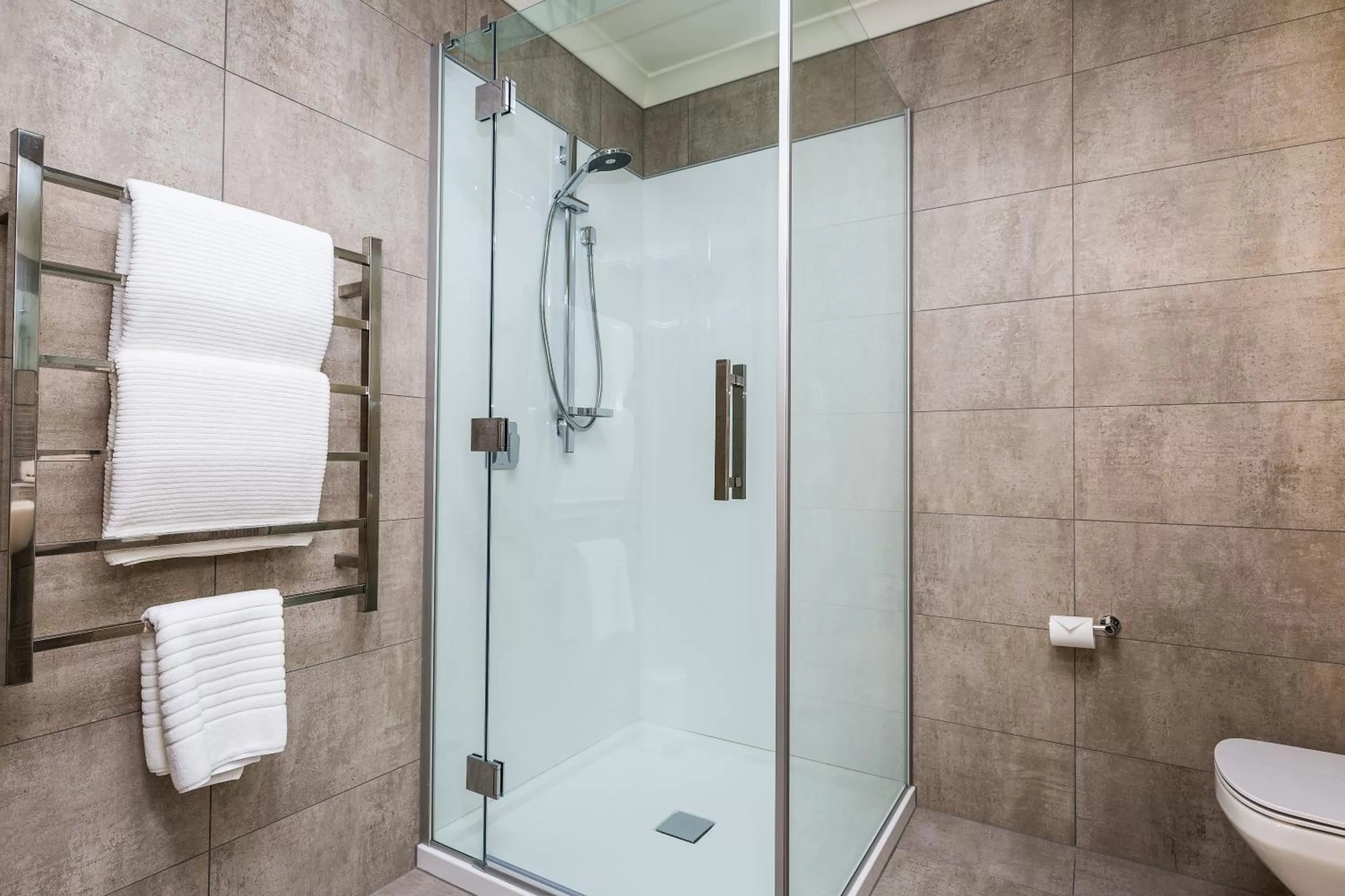 Pebble Beach Motor Inn