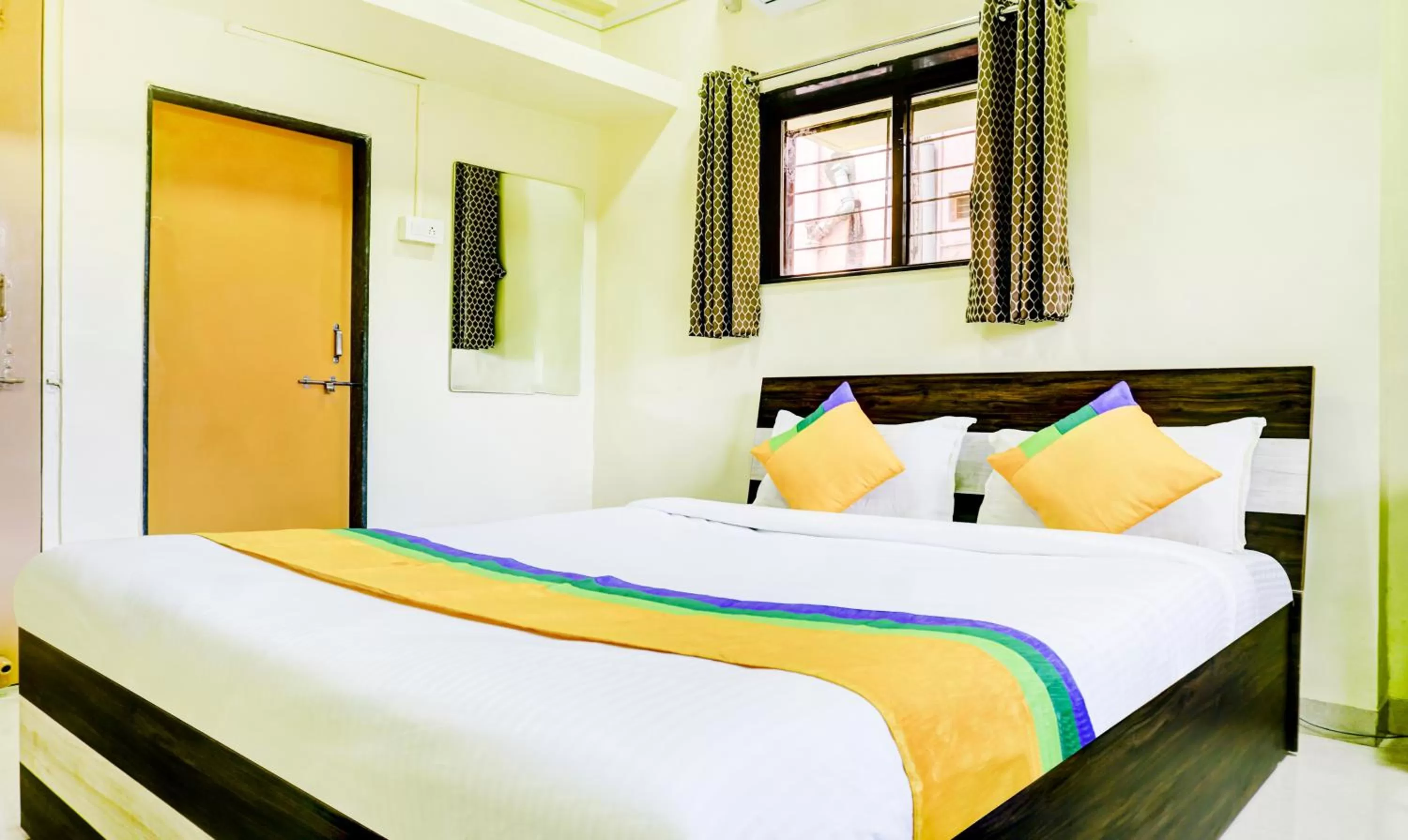 Photo of the whole room, Bed in Hotel Bestow Inn Koregaon Park Pune -Near Osho Ashram