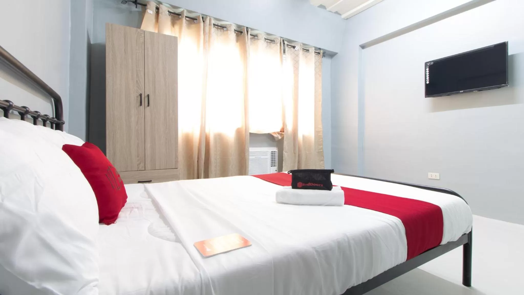 Bed in RedDoorz @ Sunfields Lipa Batangas