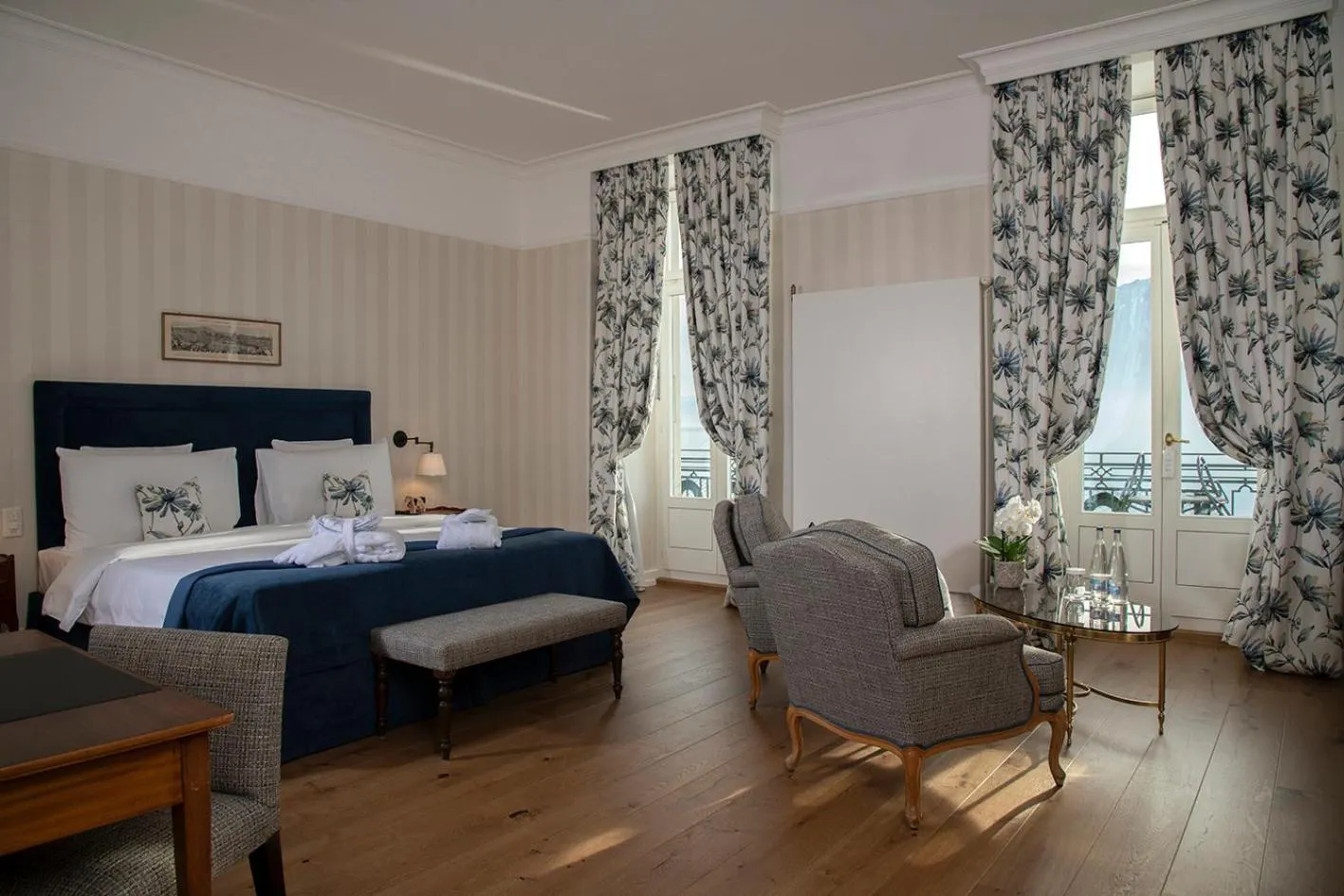 Deluxe Double Room with Lake View in Hôtel Des Trois Couronnes & Spa - The Leading Hotels of the World