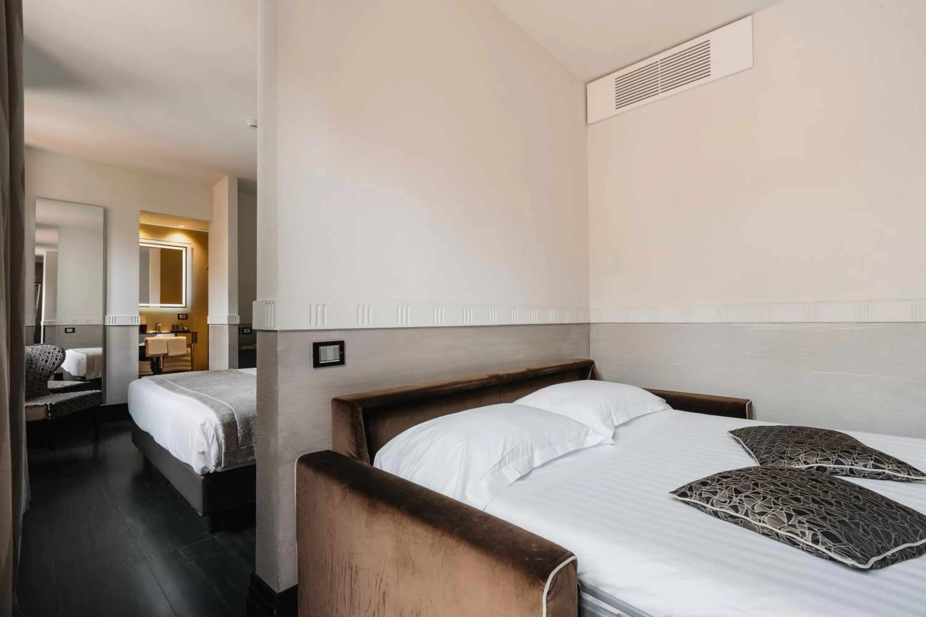 Bed in Mood Suites Tritone