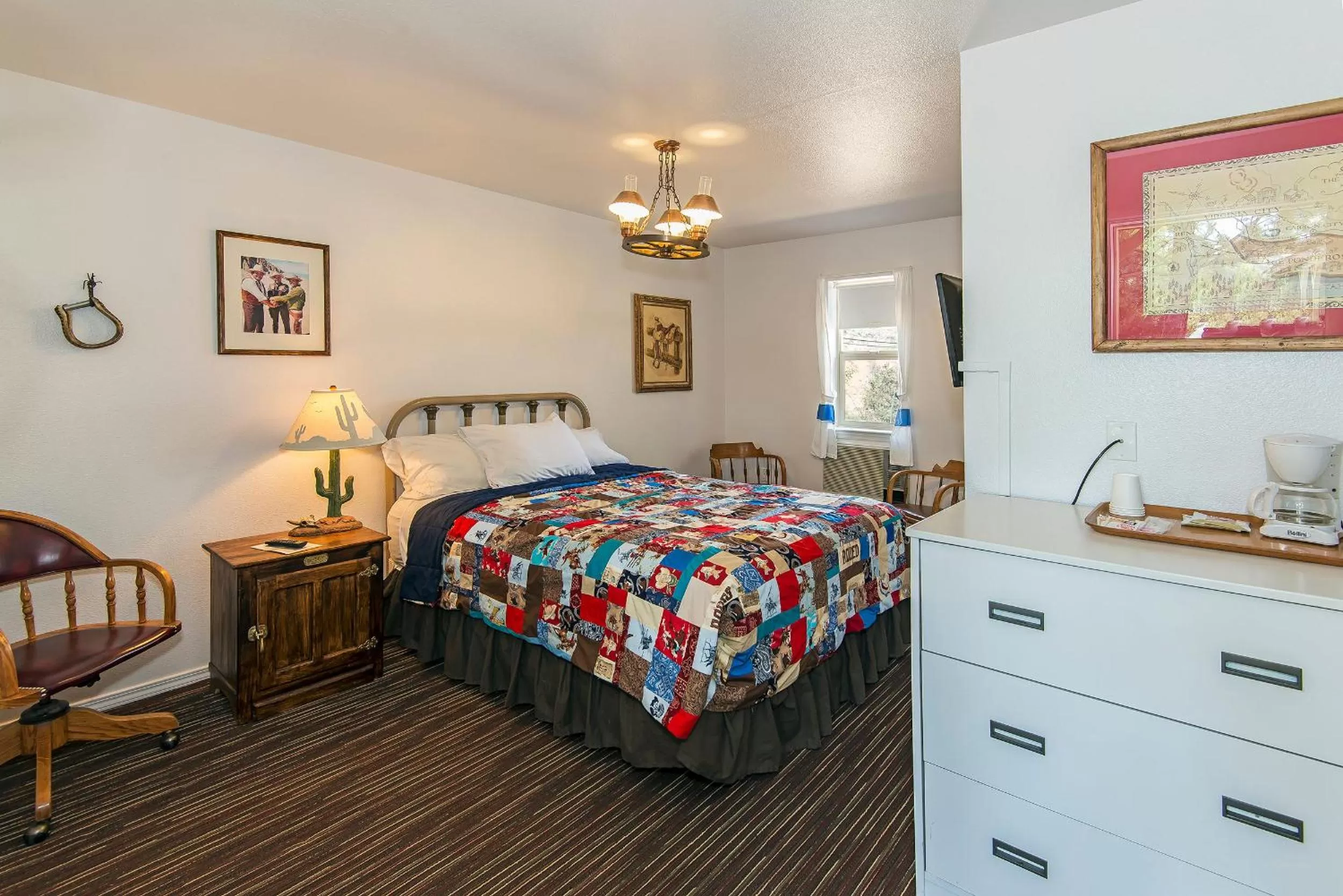 Other, Bed in Virginia City Inn