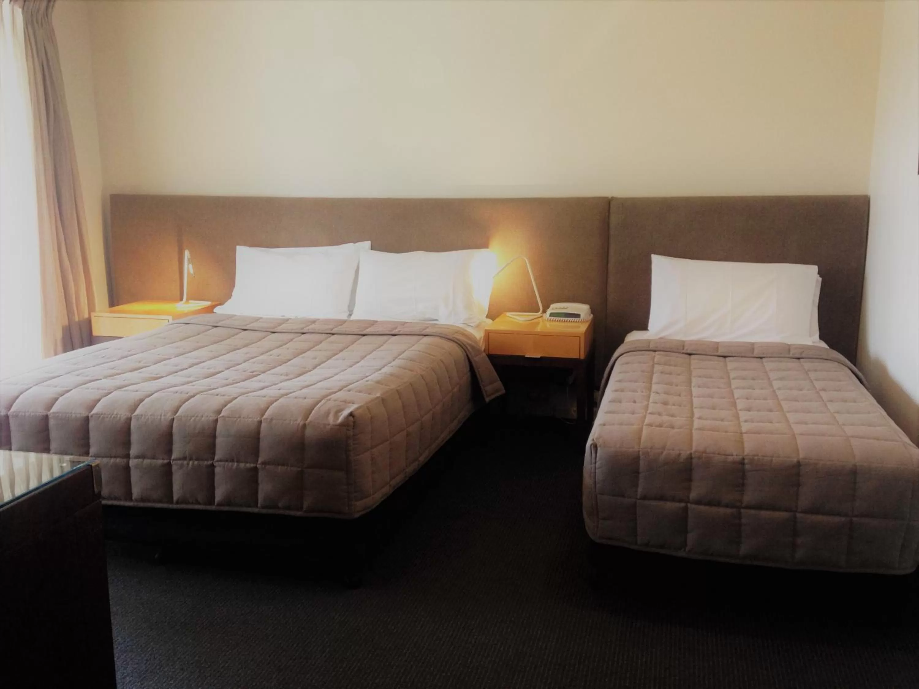 Bed in Park Ridge Retreat