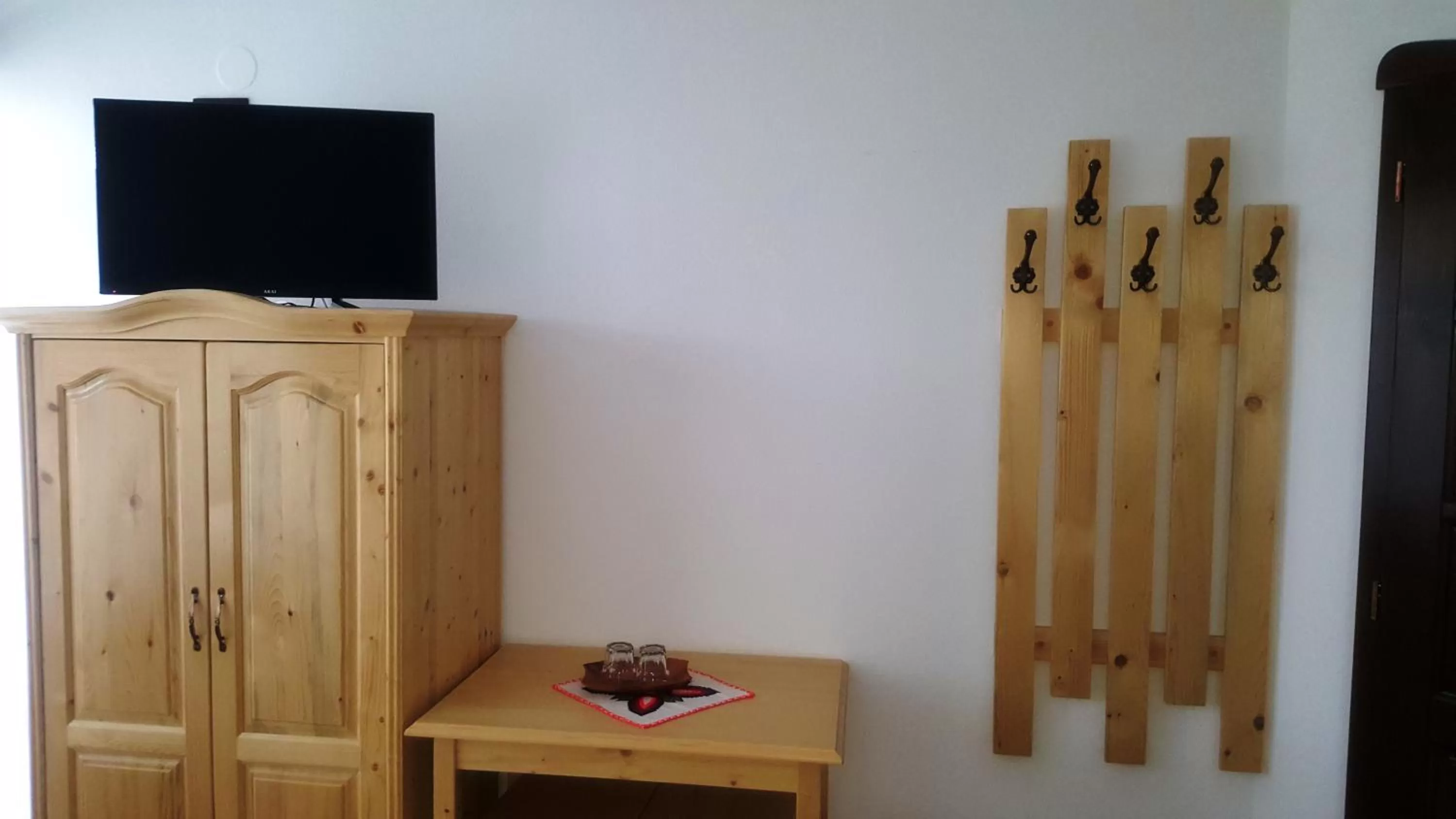 TV/Entertainment Center in Hazanéző Panzió