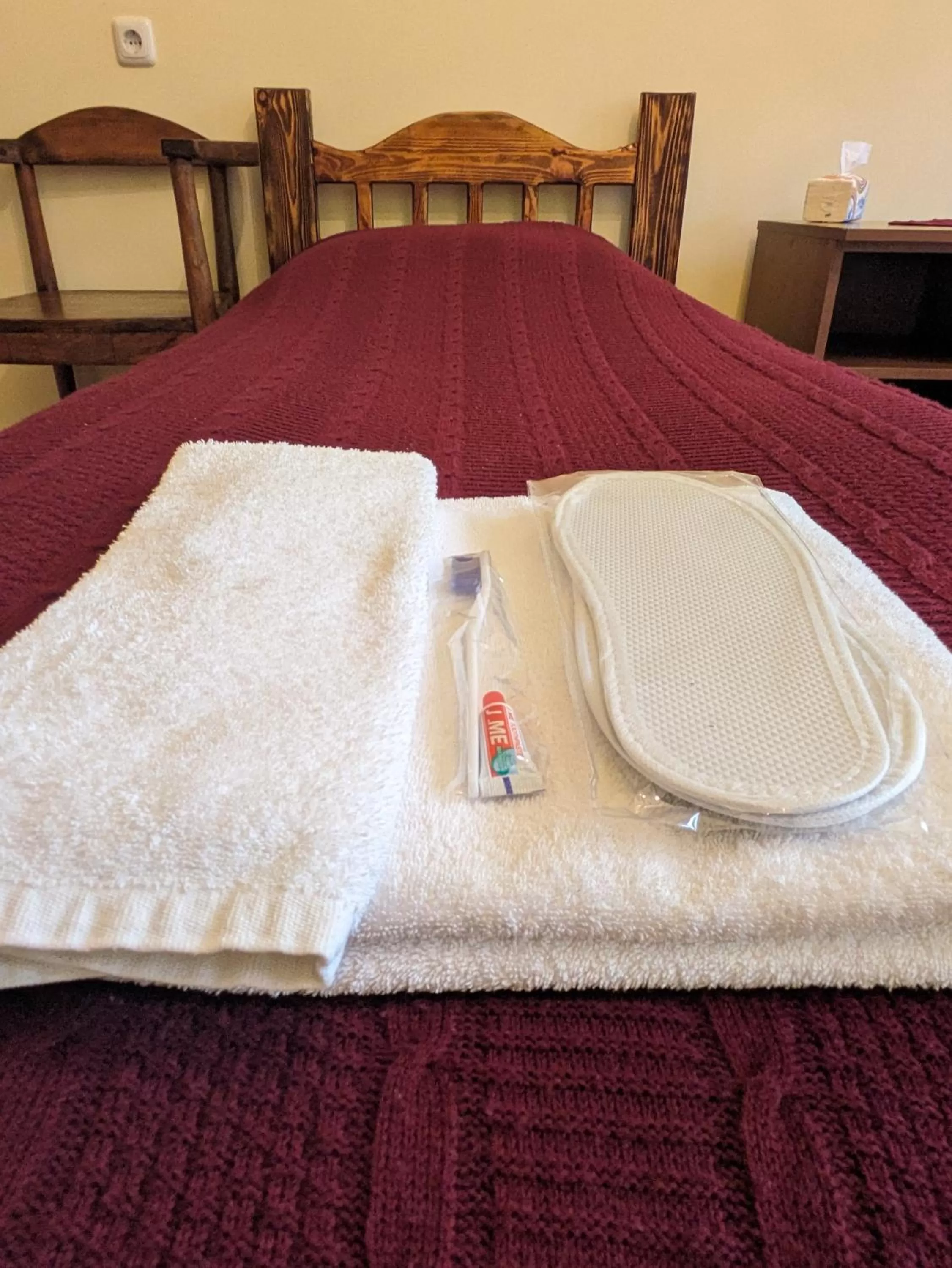 Bed in Vanatun Monastery Stay