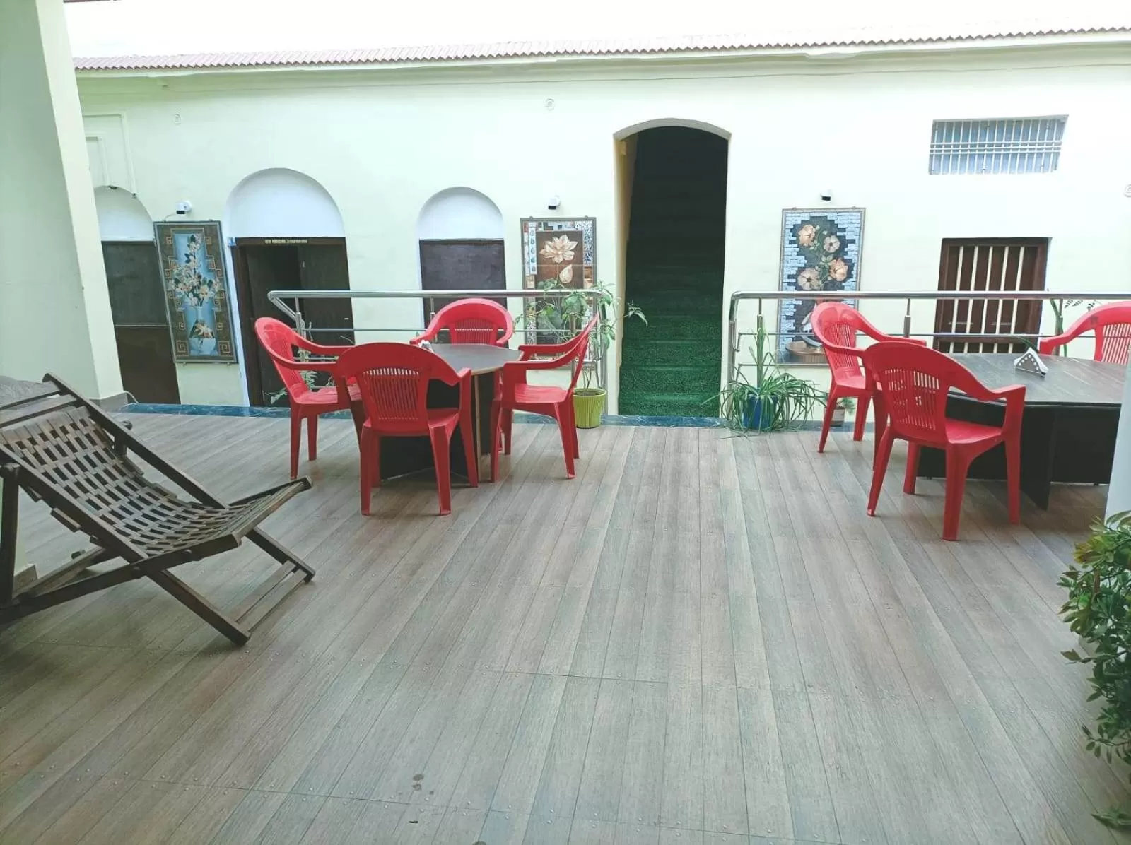 Seating area in Foreigners Inn