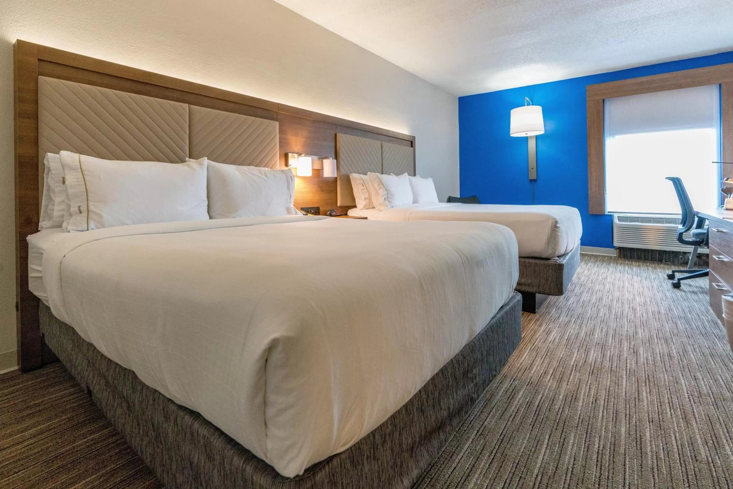 Photo of the whole room, Bed in Holiday Inn Express Hotel & Suites Nashville Brentwood 65S