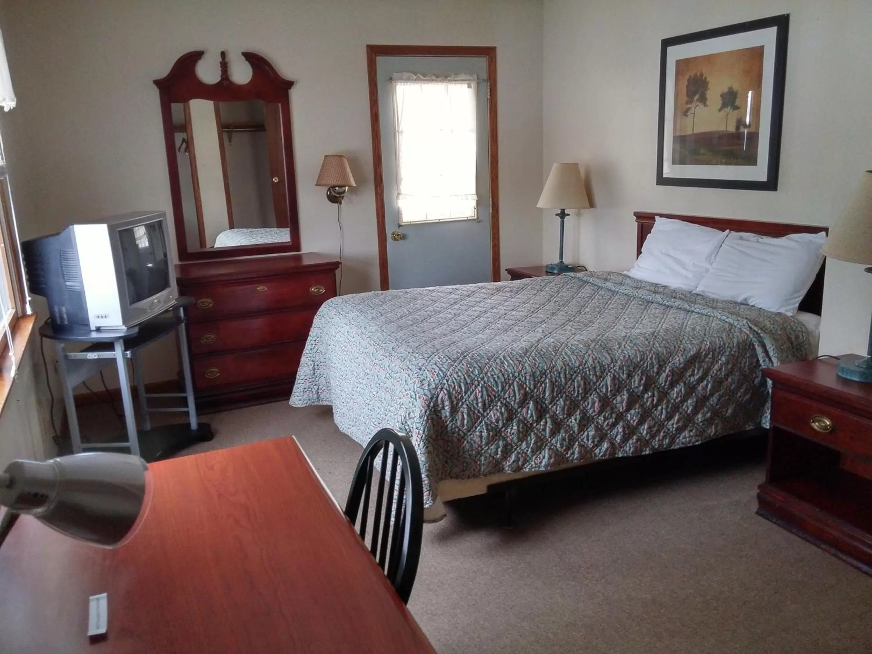 Bedroom, Bed in Plantation Motel