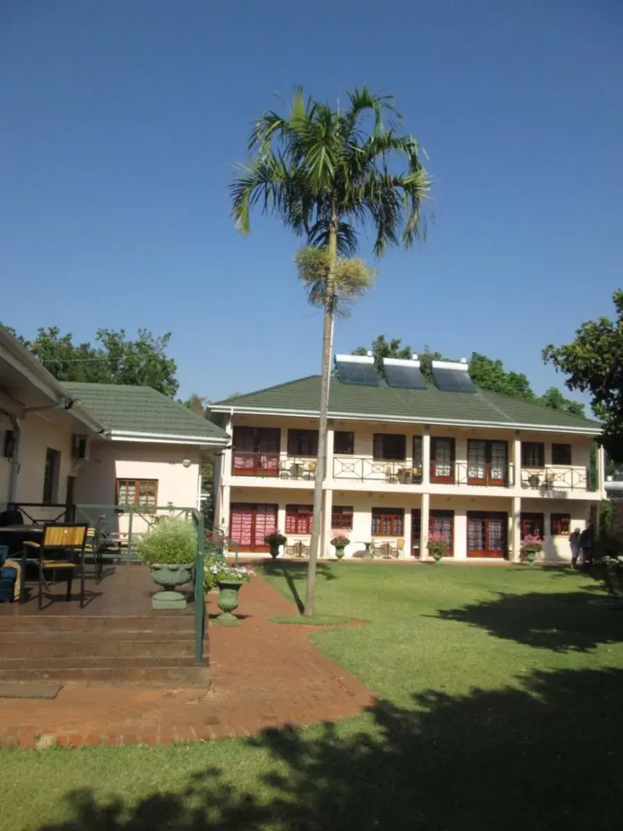 Double or Twin Room with Balcony in 12 FLEETWOOD Double or Twin Room with Balcony in 12 FLEETWOOD