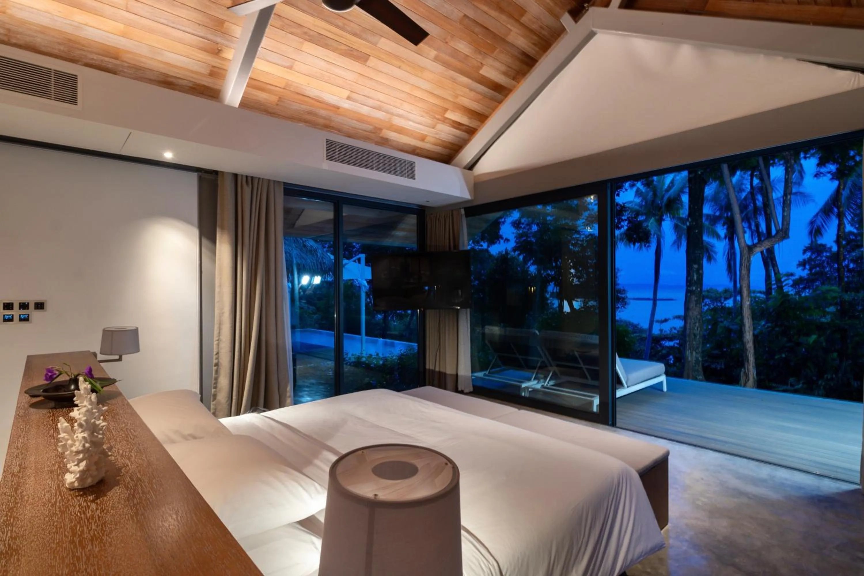 Balcony/Terrace, Bed in Island Escape Burasari