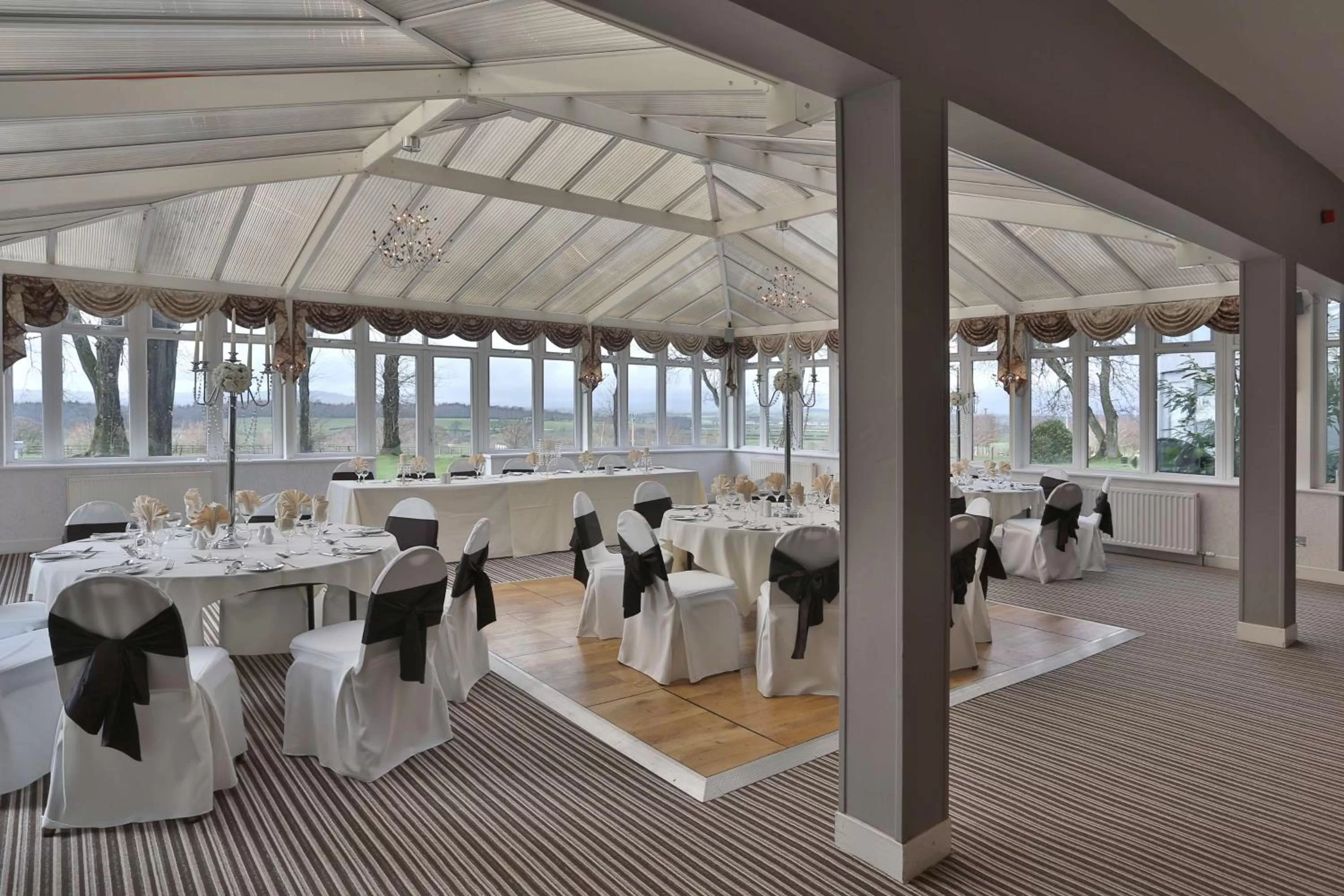 wedding in Dryfesdale Hotel - BW Signature Collection