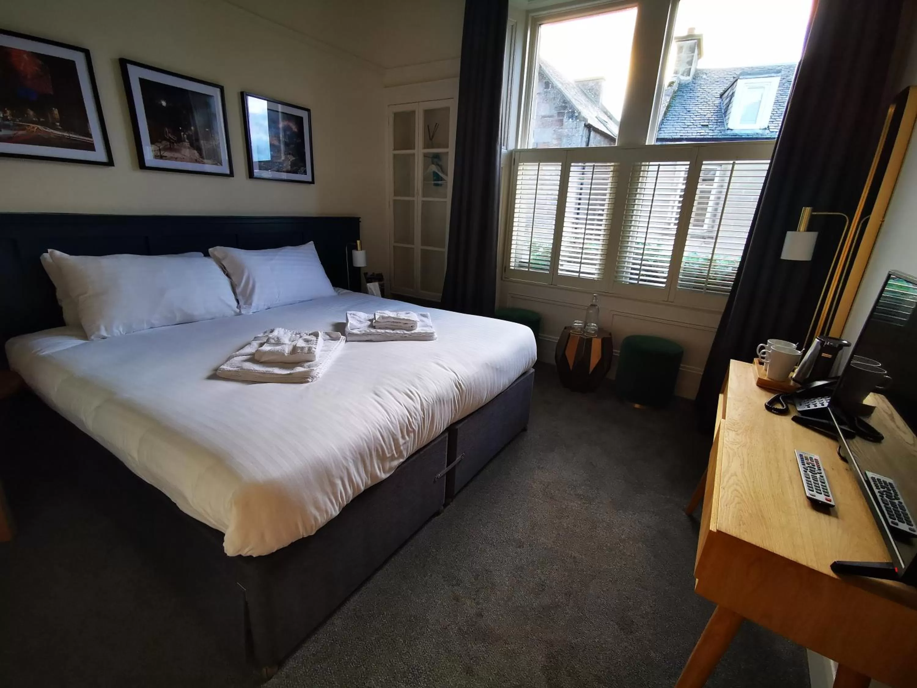 Bed in The Balerno Inn