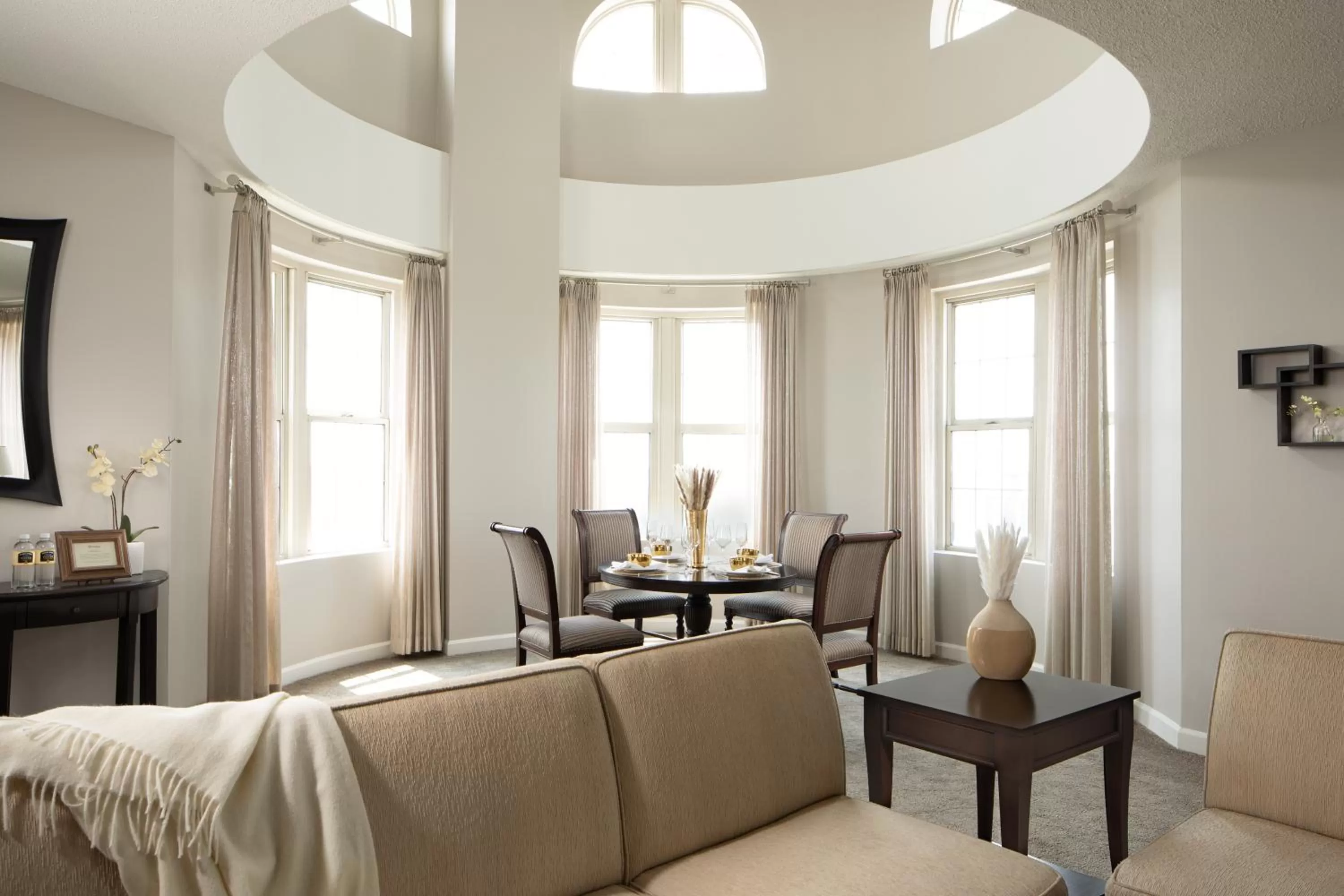 Living room, Bed in The Georgian Terrace