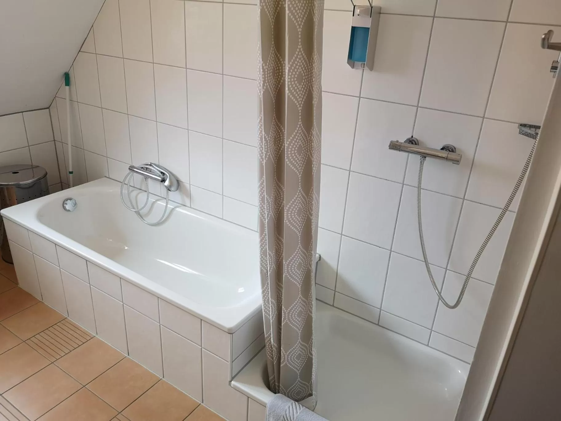 Shower in Tuniberg Restaurant Hotel