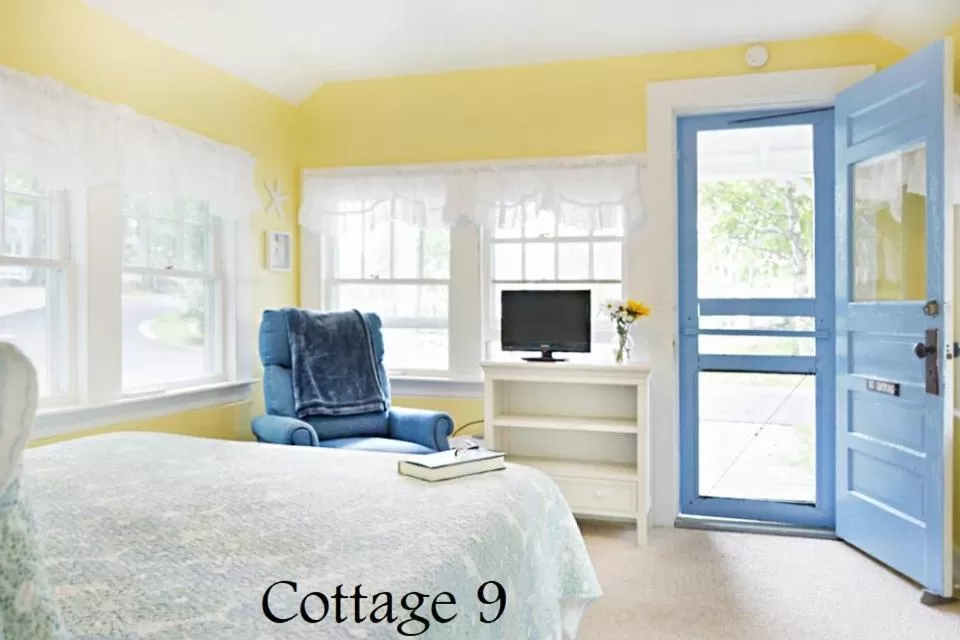 2 River Road Inn Cottages