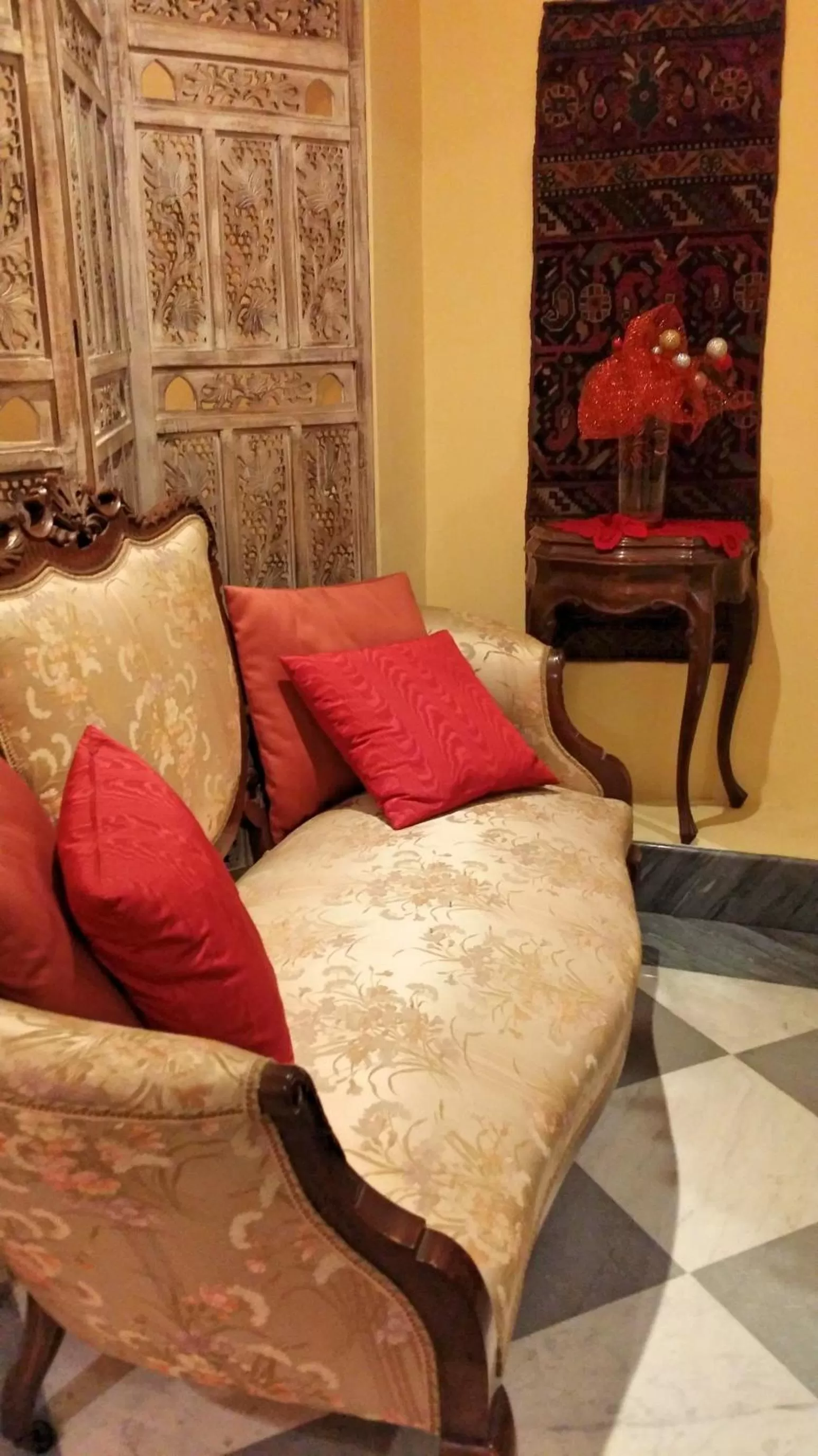 Decorative detail in Hotel Novecento