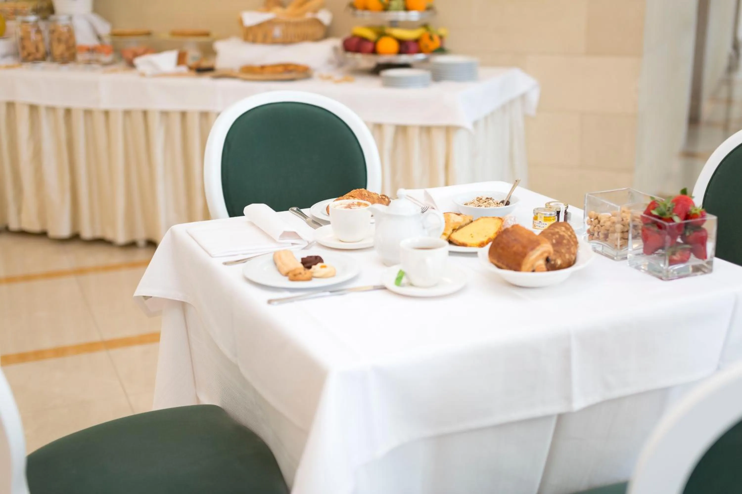 Restaurant/places to eat in Hotel Cavaliere