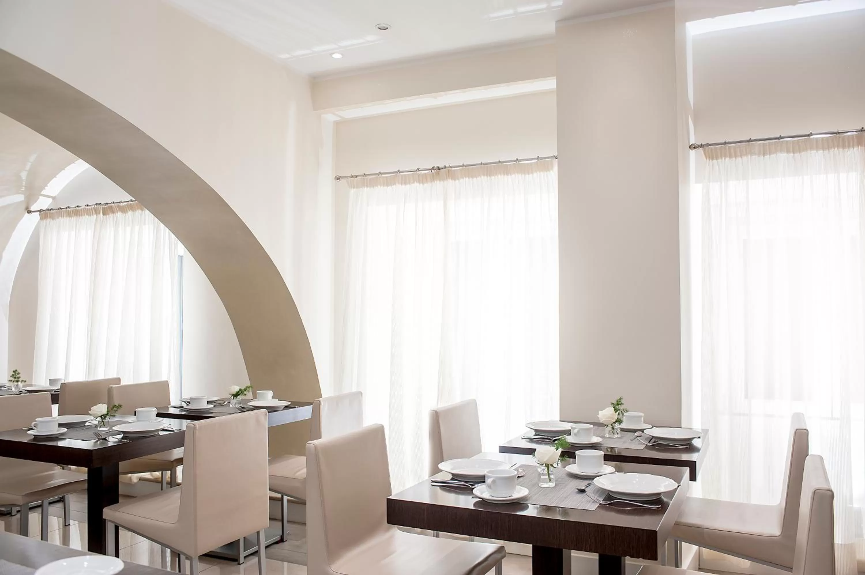 Restaurant/places to eat in Demetra Hotel