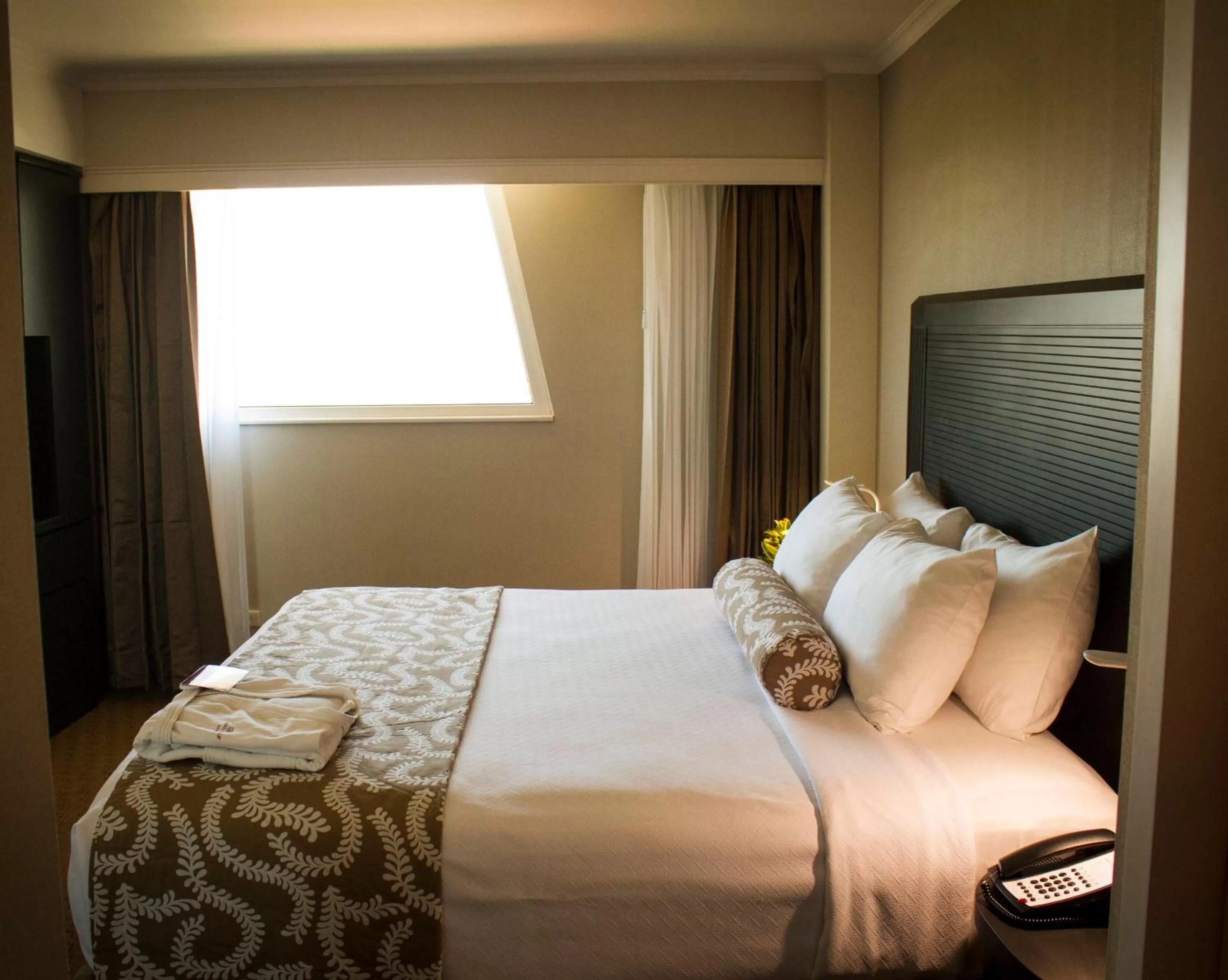 Photo of the whole room, Bed in Crowne Plaza Managua by IHG