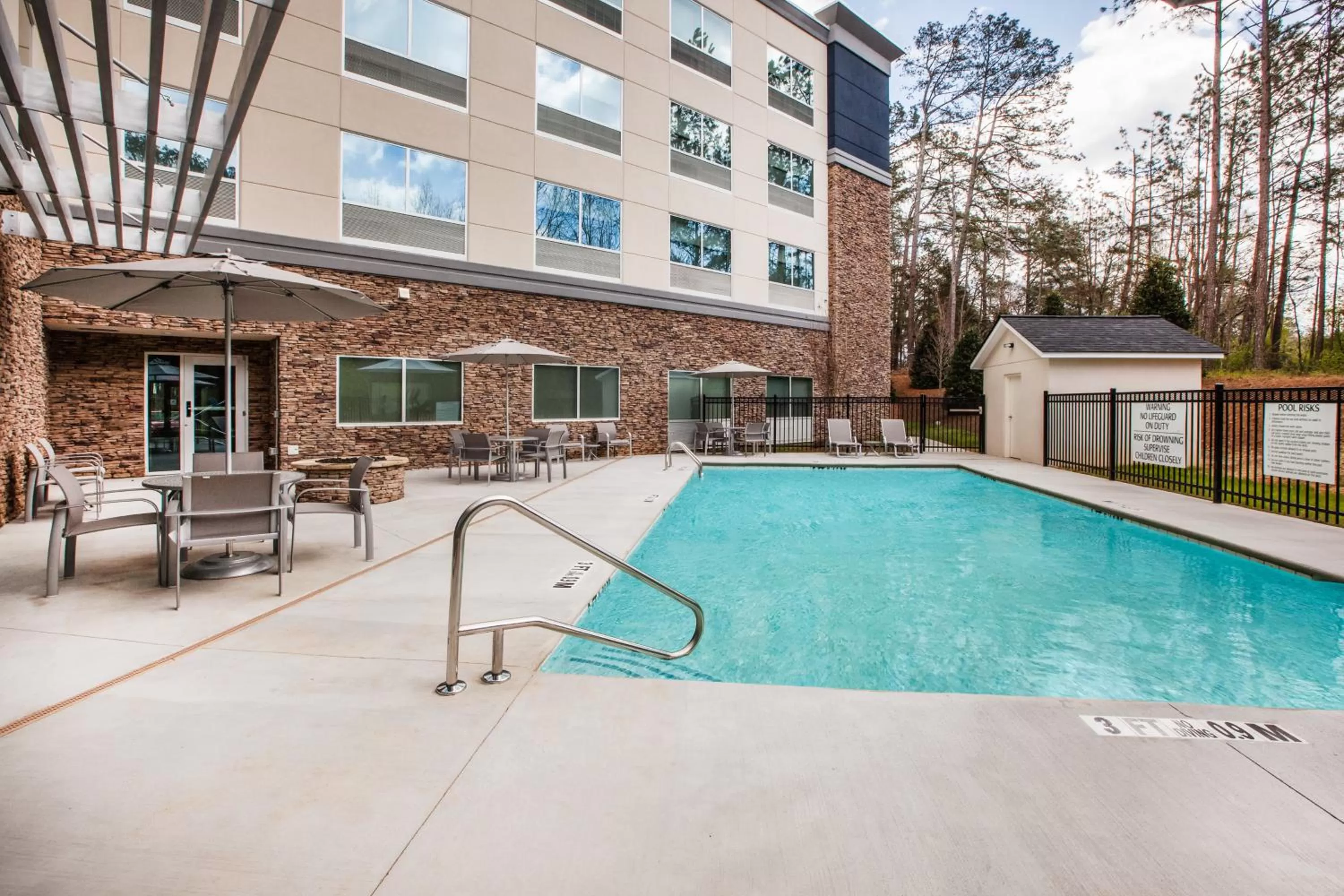 Swimming pool in Holiday Inn Express & Suites Atlanta N - Woodstock by IHG