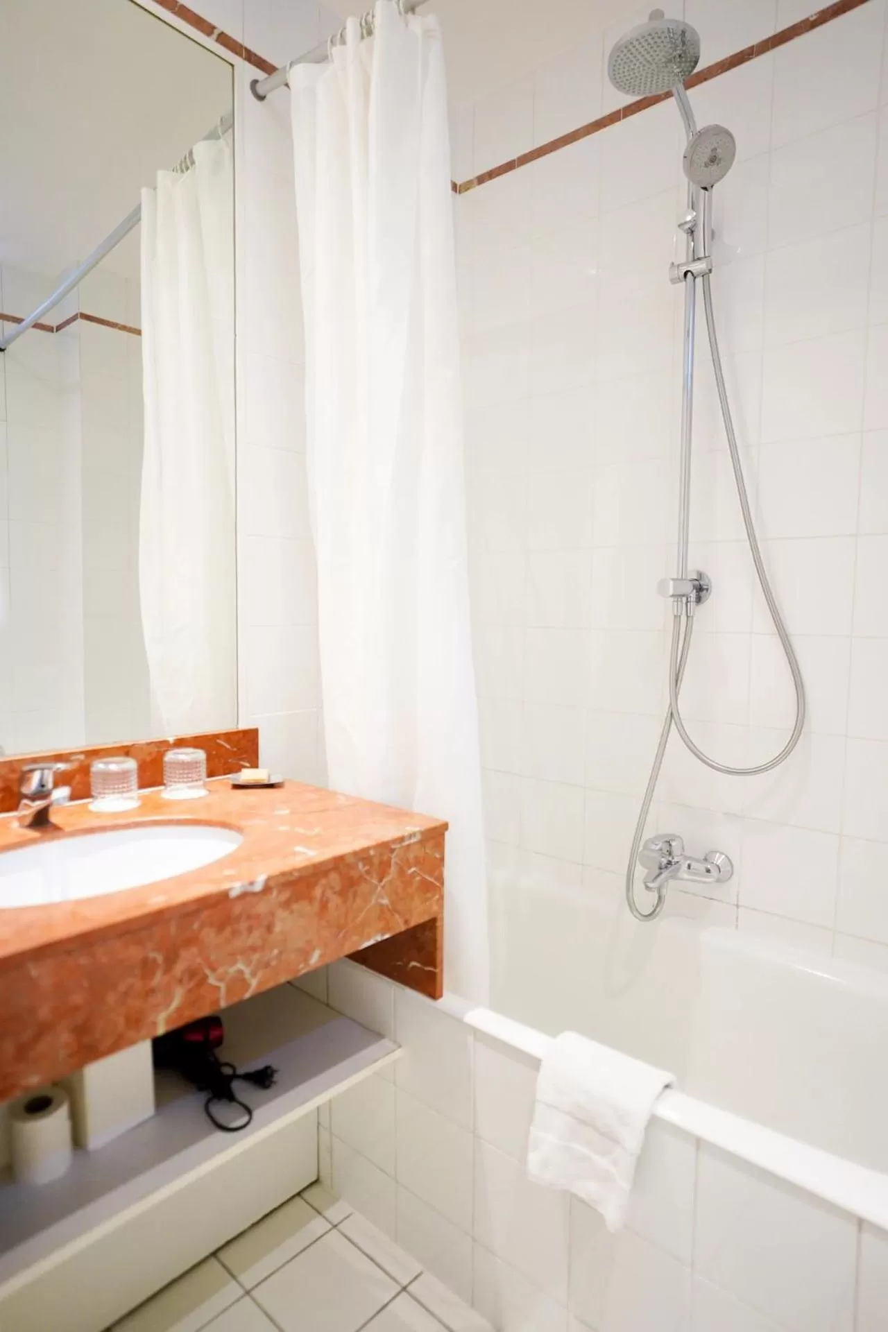 Bathroom in Villa Escudier Appart-hôtel