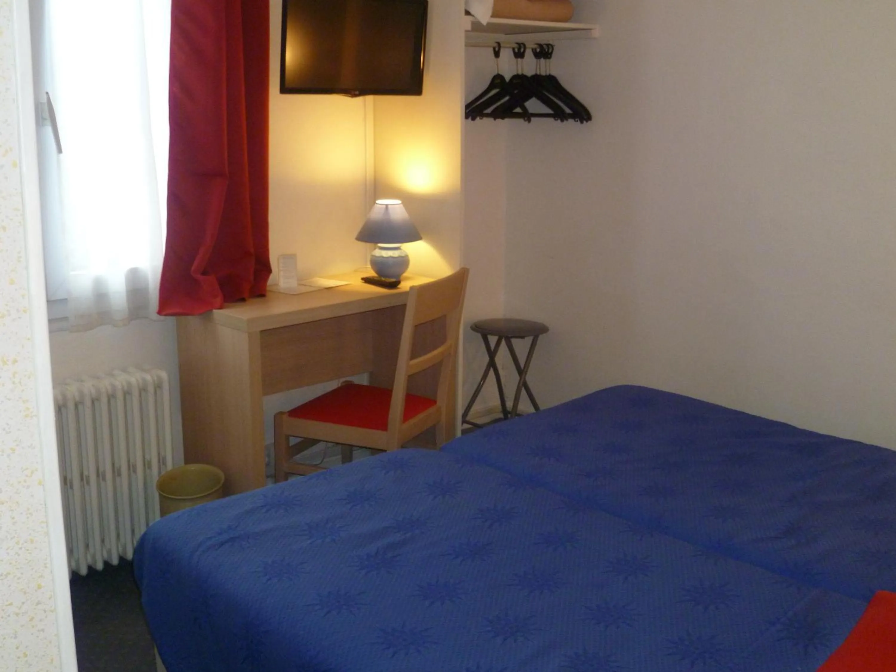 Bed in Hôtel Beauséjour