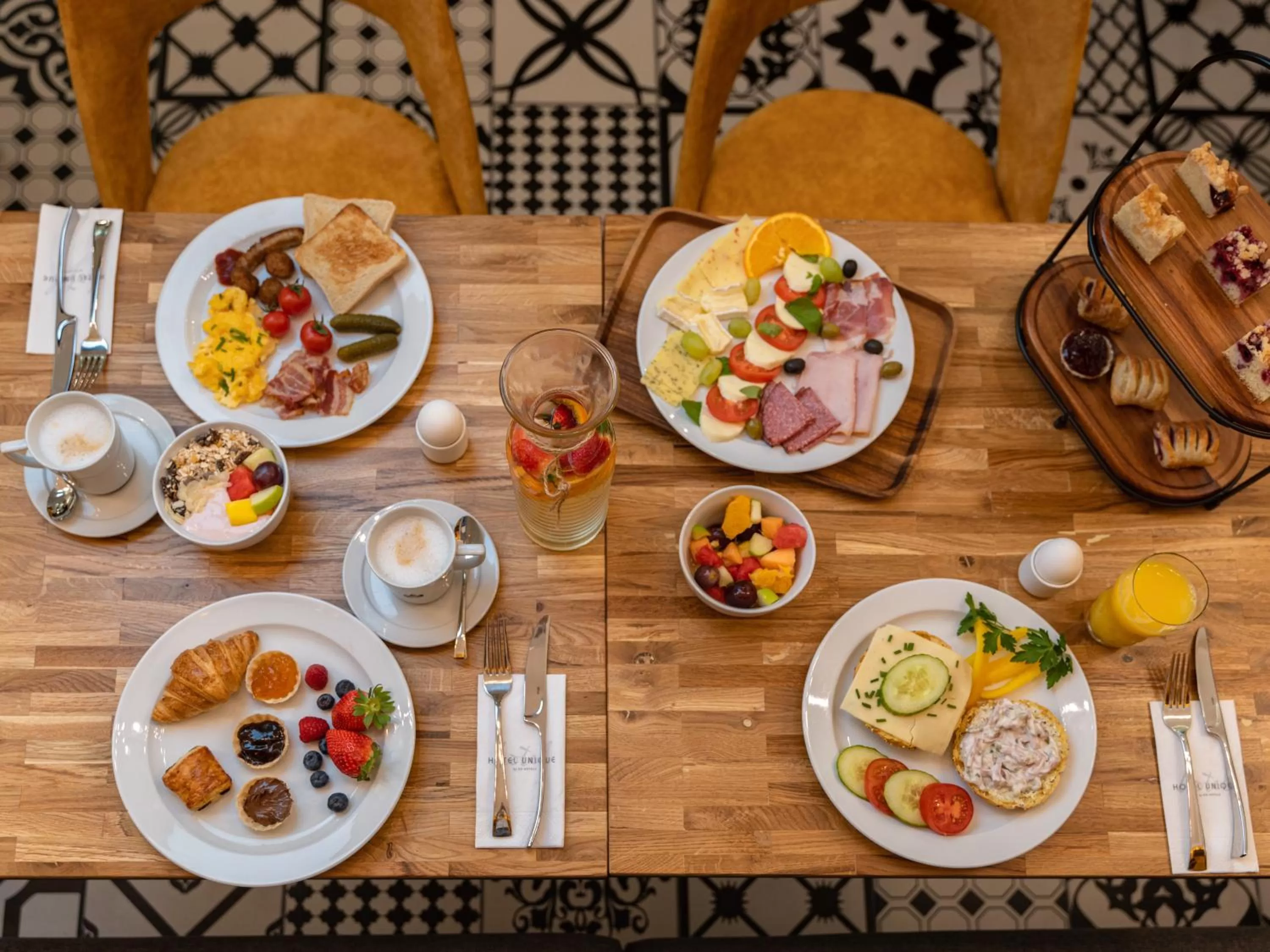 Dining area in Hotel Unique Pearl