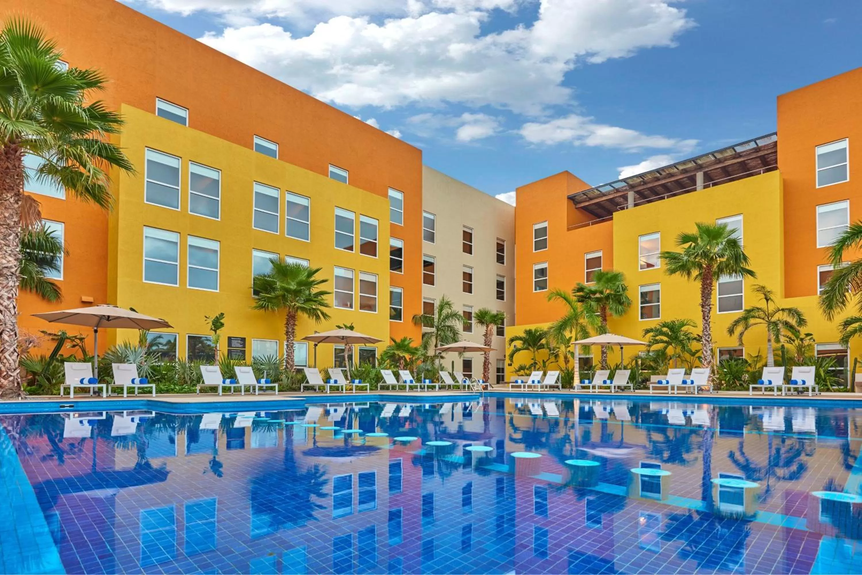 Swimming pool in City Express Plus by Marriott Cabo San Lucas