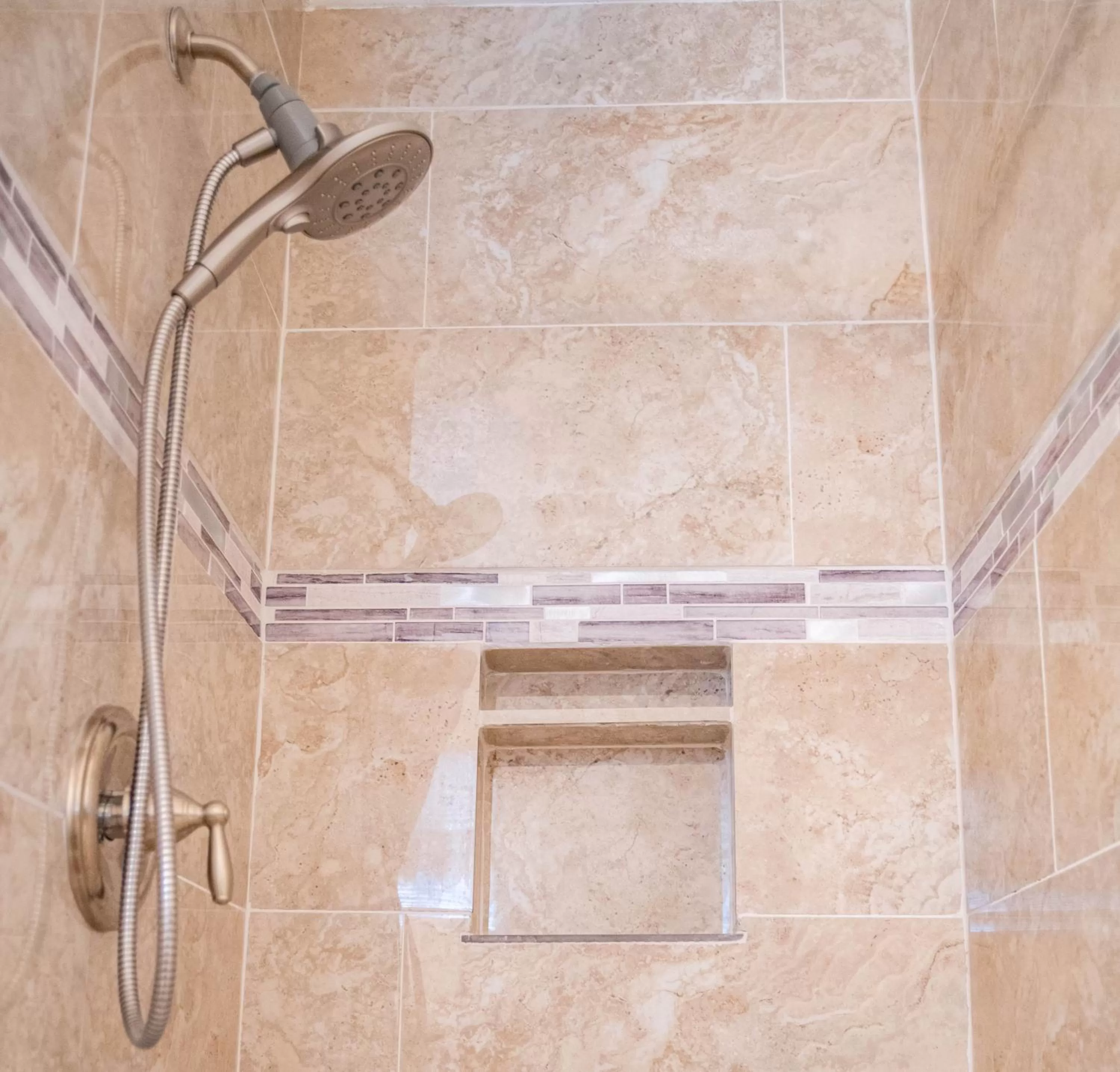 Shower in Mt Williamson Motel and Basecamp