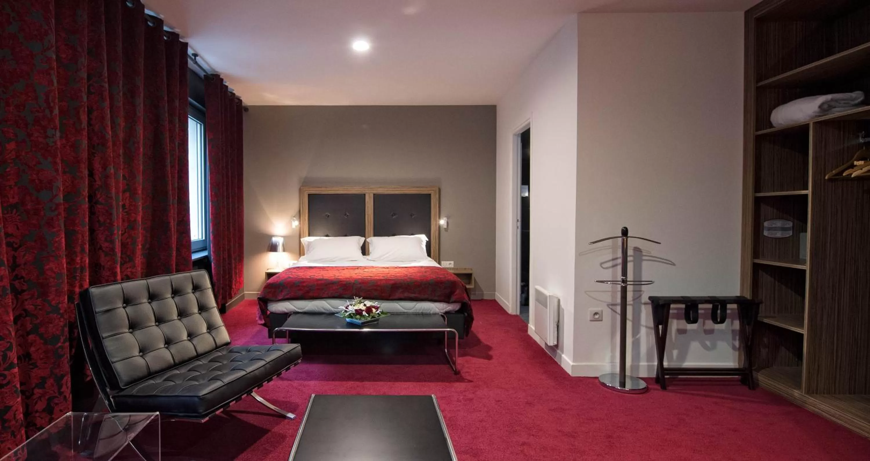 Seating area, Bed in La Terrasse