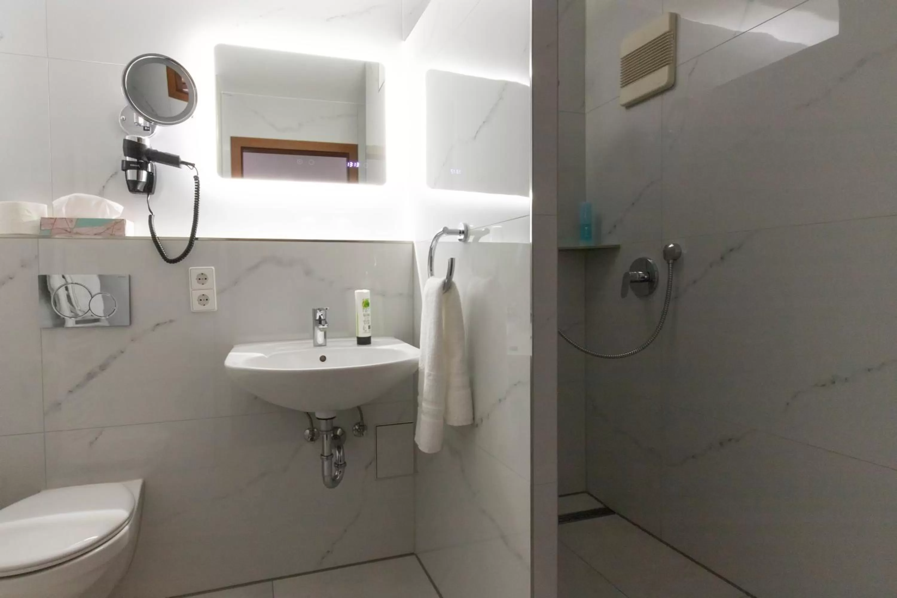 Bathroom in Hotel Bär