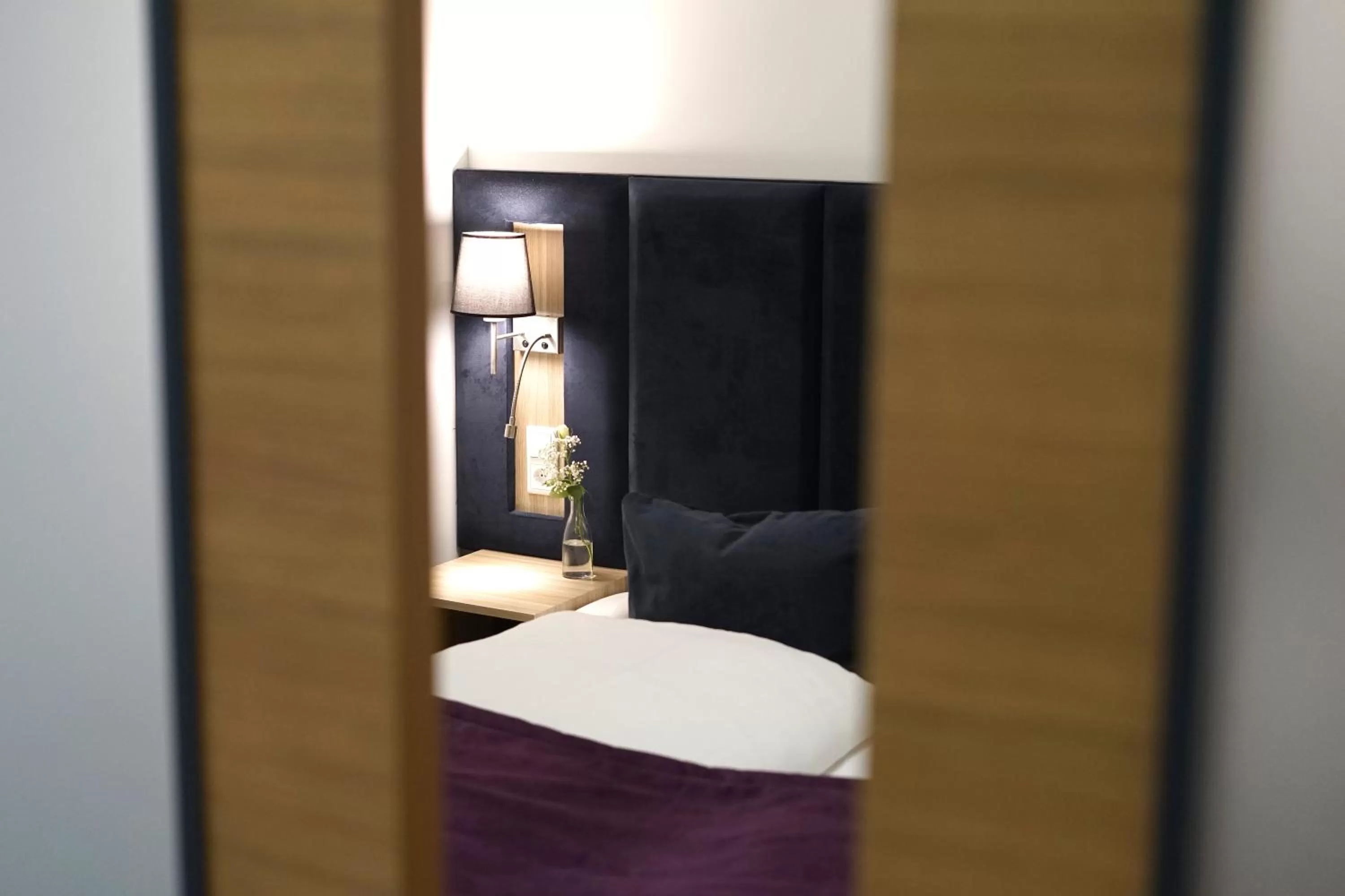 Bedroom, Bed in DIWOTEL by Trip Inn Frankfurt Airport Dreieich