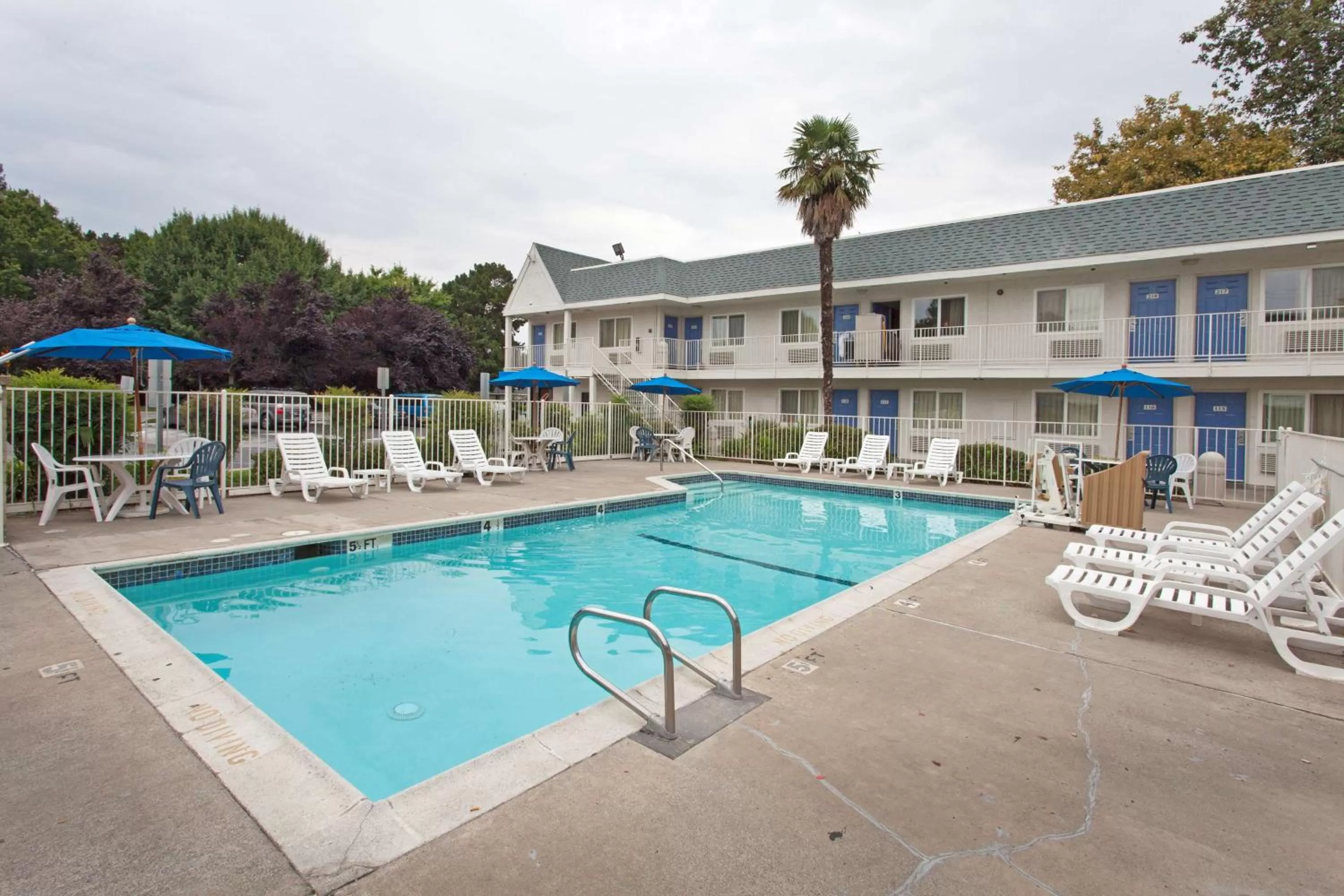 Day in Motel 6-Sacramento, CA - Central