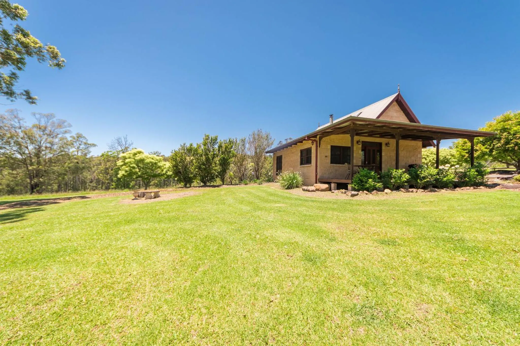 Property building in Clarendon Forest Retreat